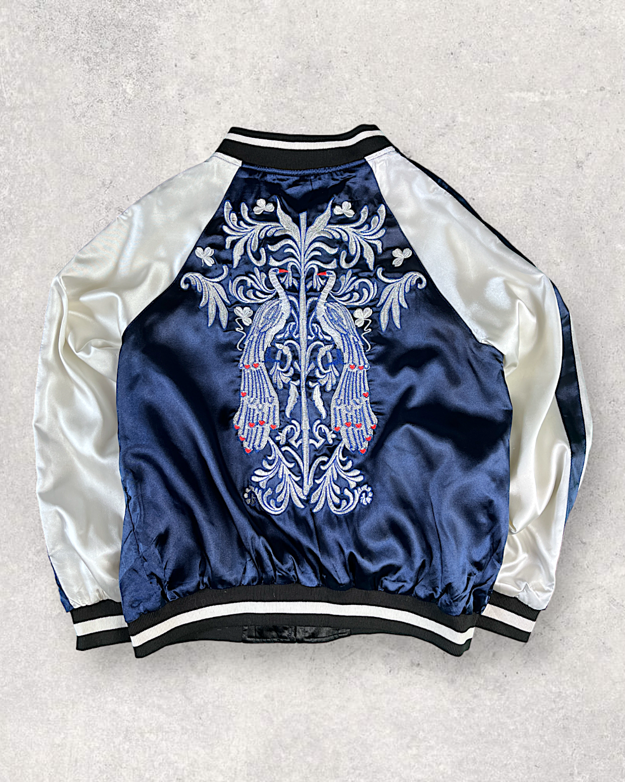 [M] Nice navy blue feature bird and distinctive design on the back | Vintage jacket