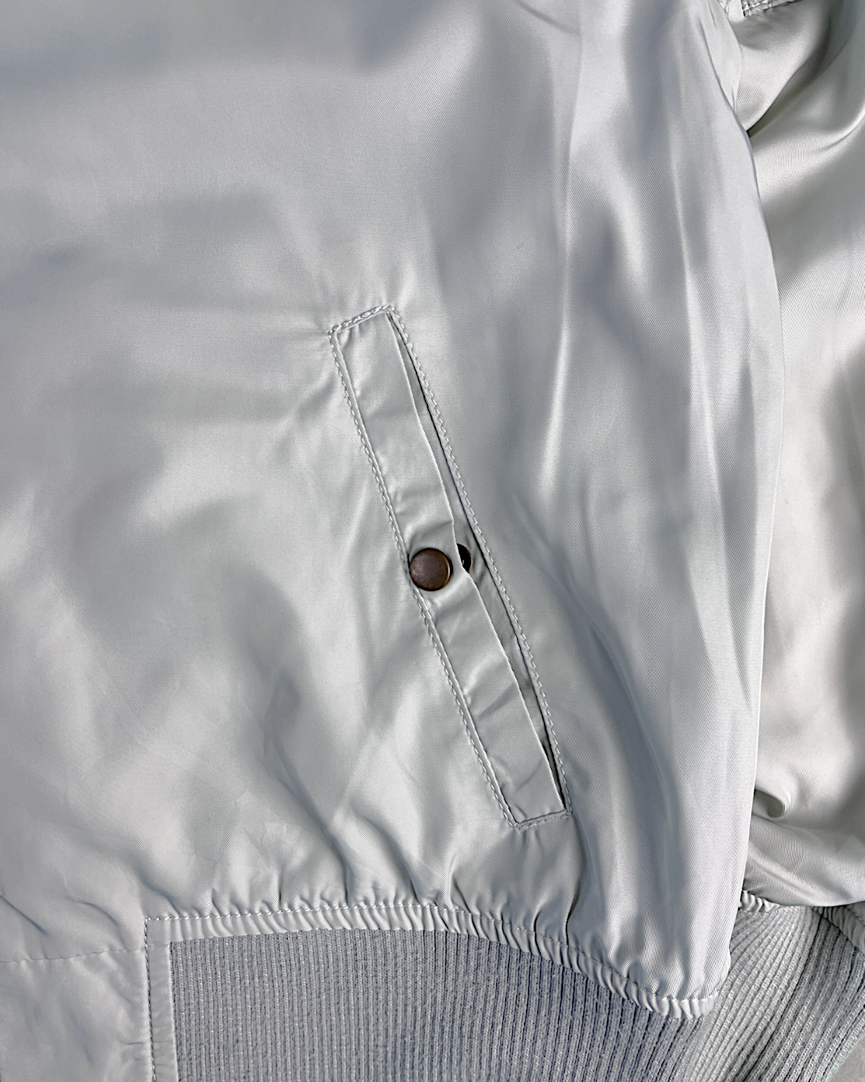 [S] Flight jackets with colors perfect for spring and suitable for any kind of coordination. | Vintage sukajan