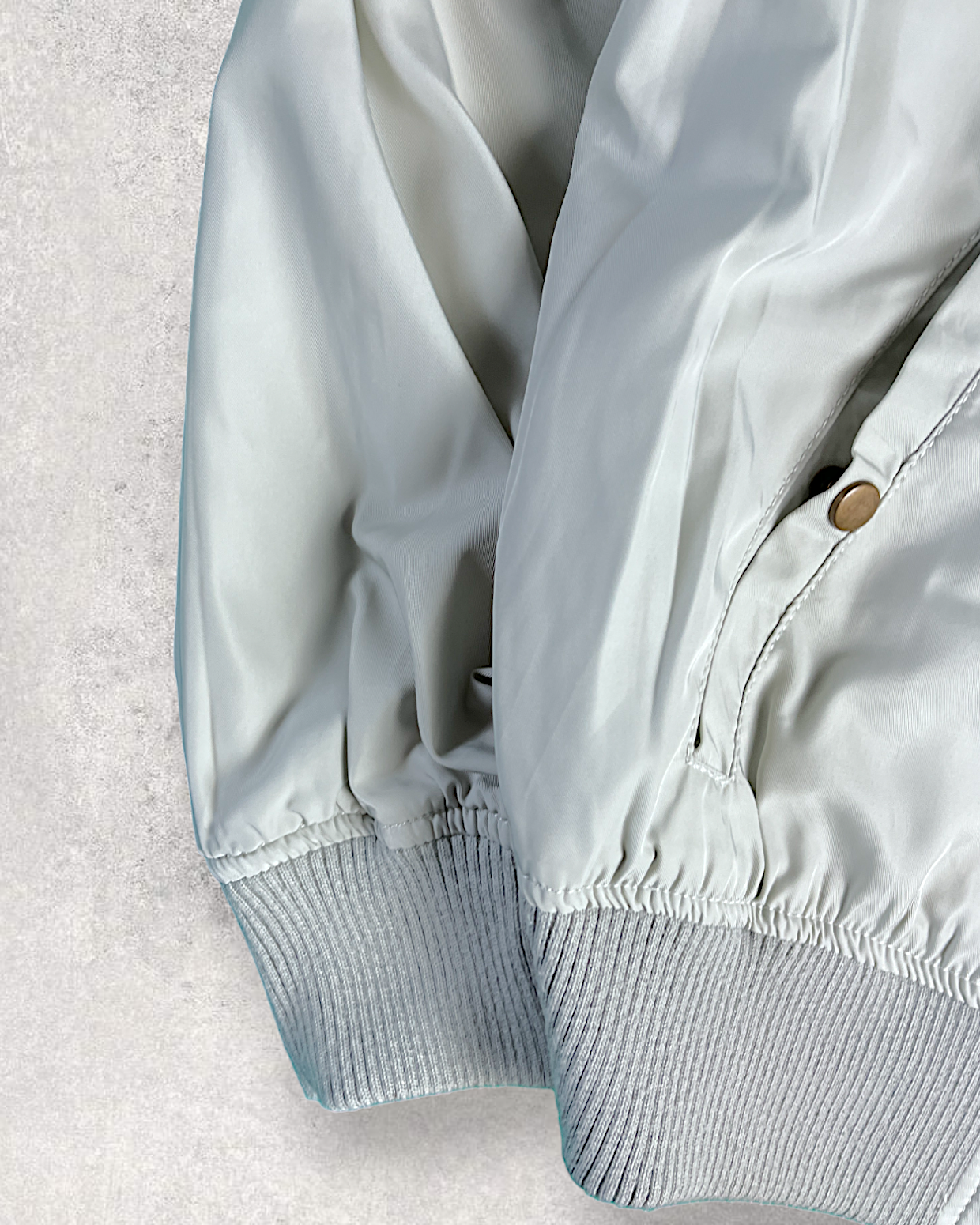 [S] Flight jackets with colors perfect for spring and suitable for any kind of coordination. | Vintage sukajan