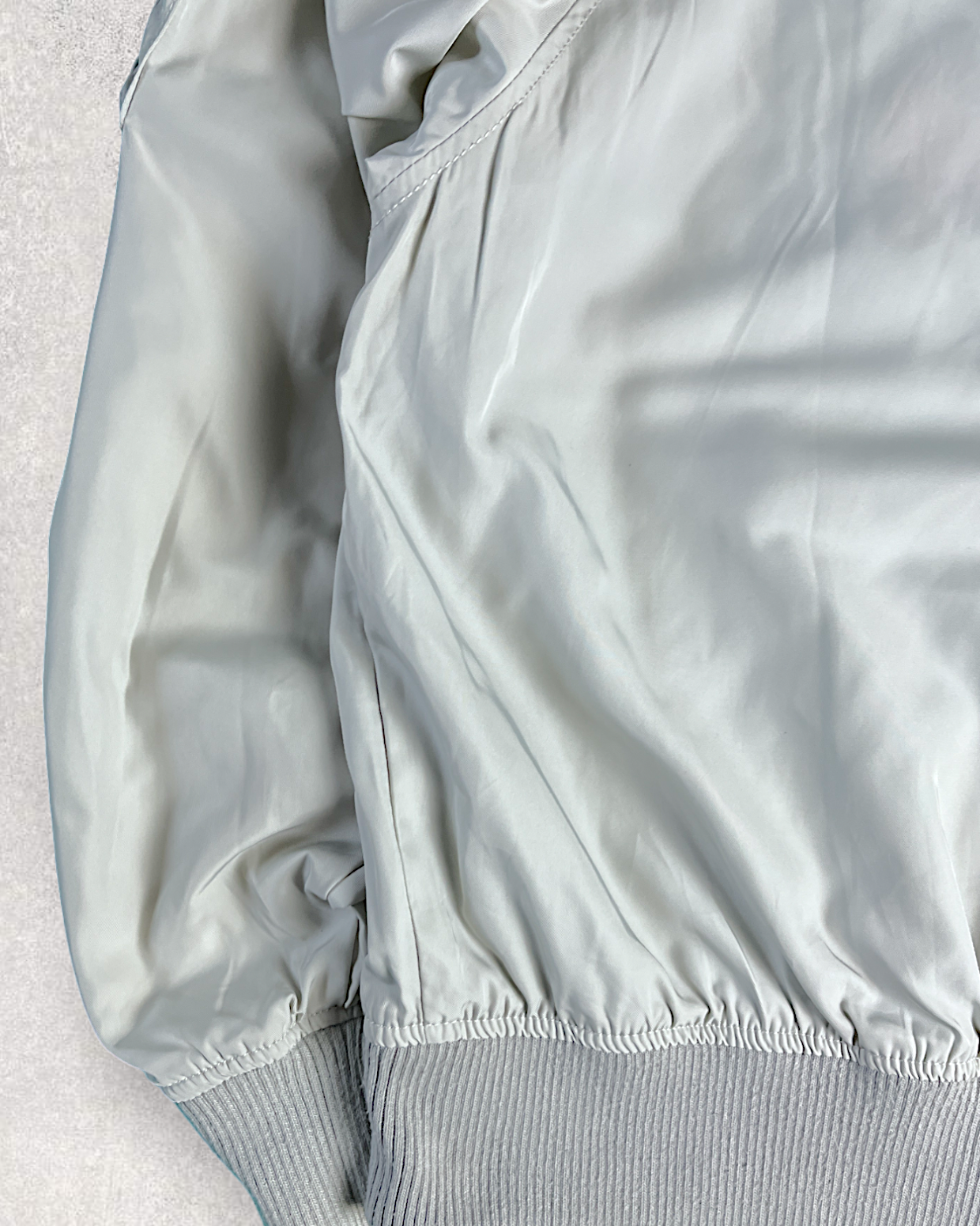 [S] Flight jackets with colors perfect for spring and suitable for any kind of coordination. | Vintage sukajan