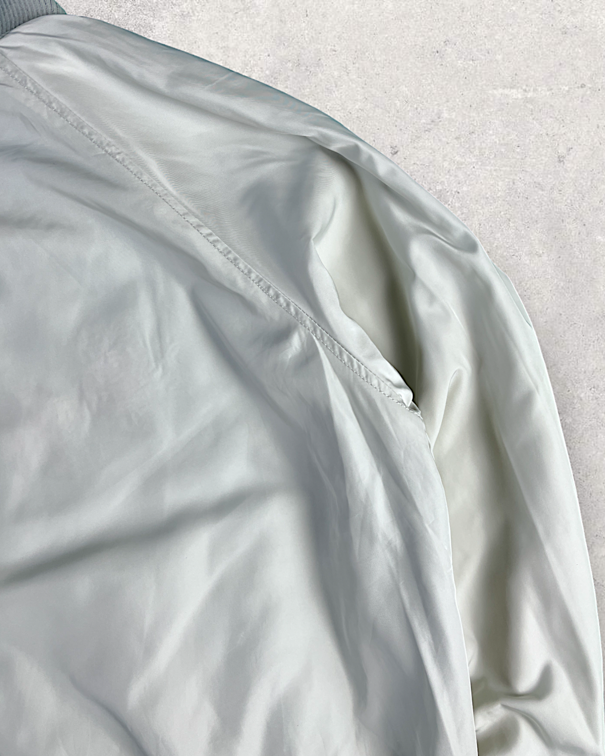 [S] Flight jackets with colors perfect for spring and suitable for any kind of coordination. | Vintage sukajan