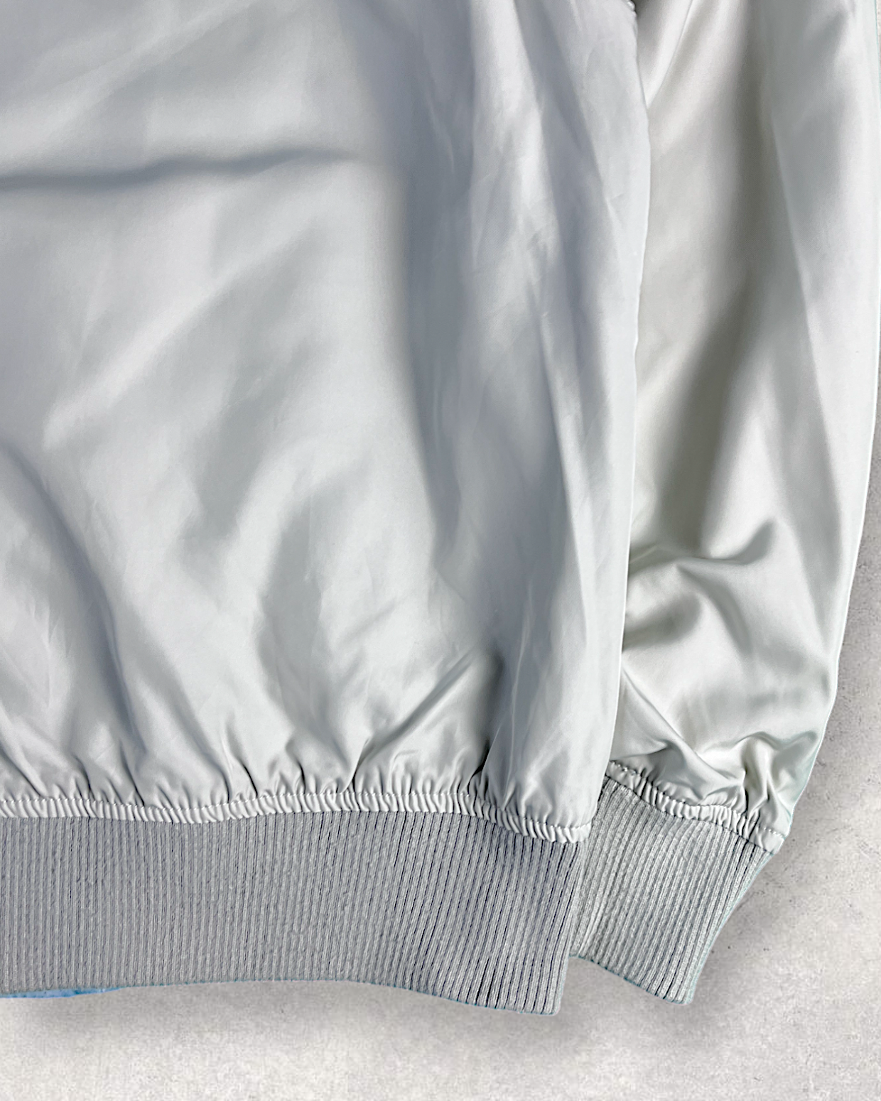 [S] Flight jackets with colors perfect for spring and suitable for any kind of coordination. | Vintage sukajan