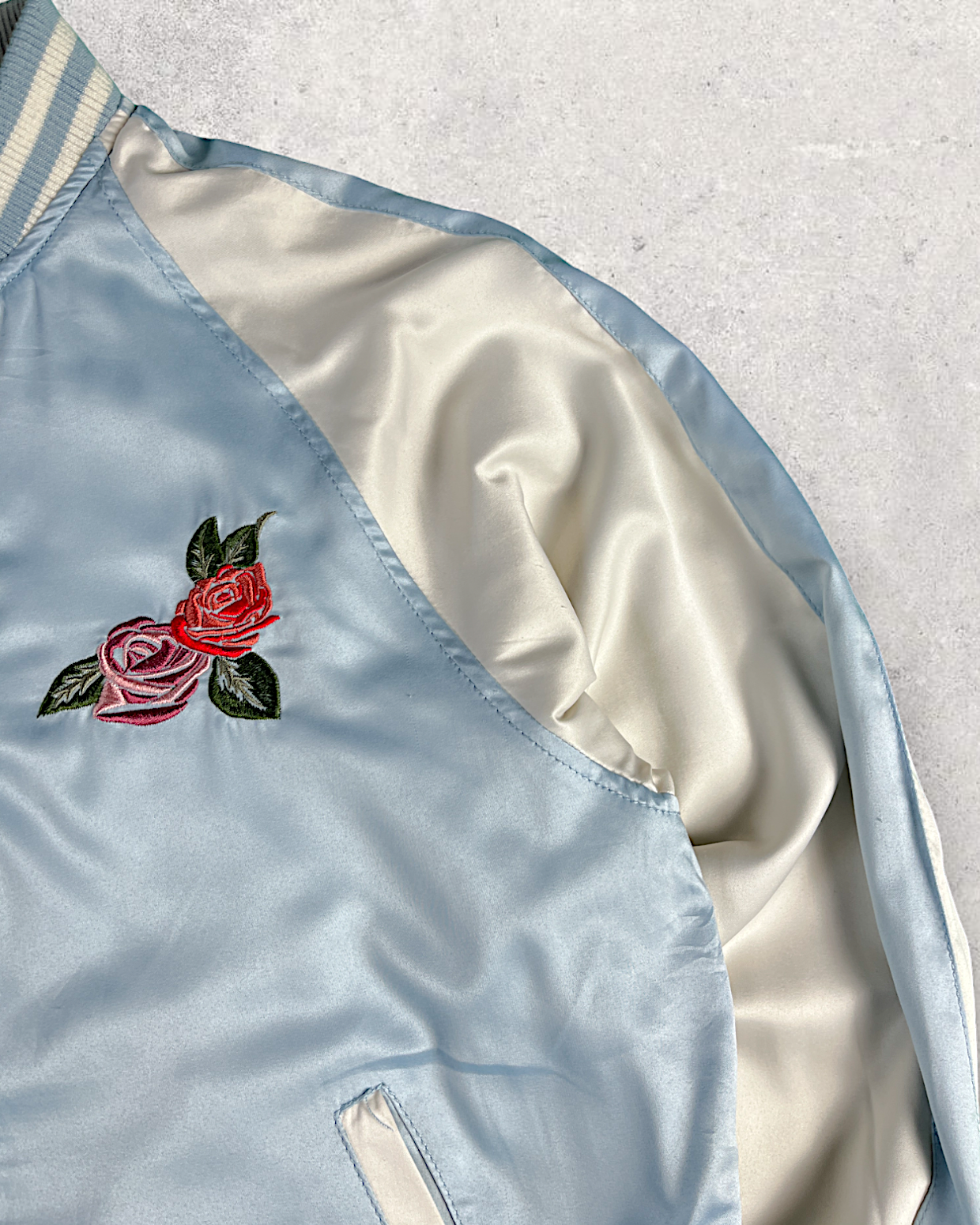 [S] Flight jackets with colors perfect for spring and suitable for any kind of coordination. | Vintage sukajan