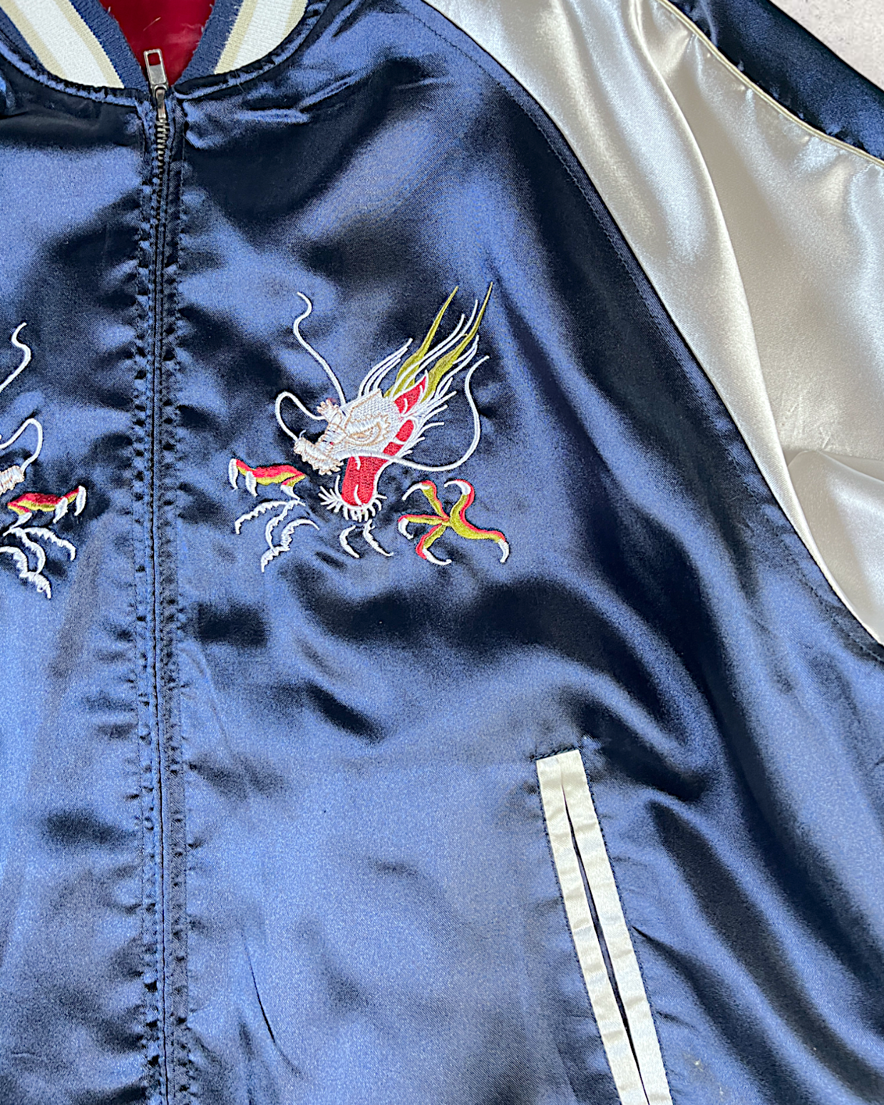 [LL] Thin design of eagle and dragon representing Skajan | Vintage jacket