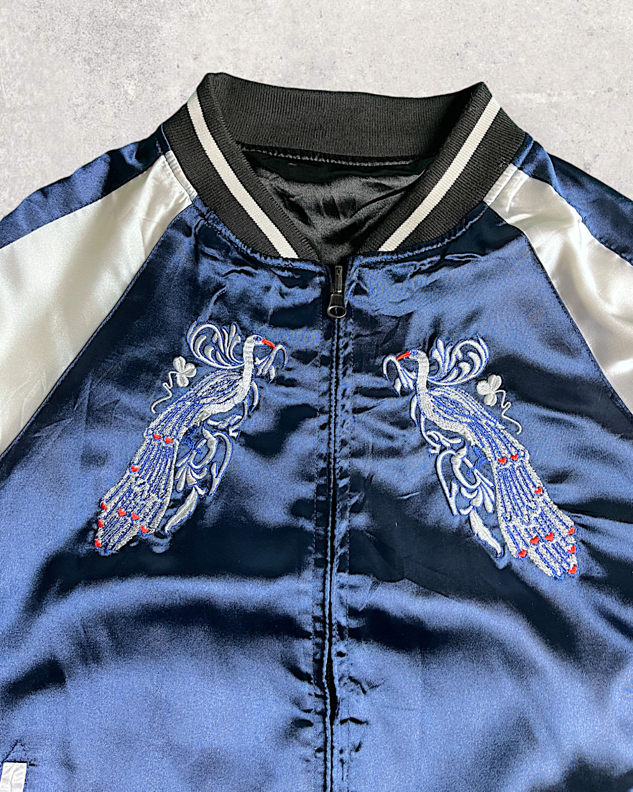 [M] Nice navy blue feature bird and distinctive design on the back | Vintage jacket
