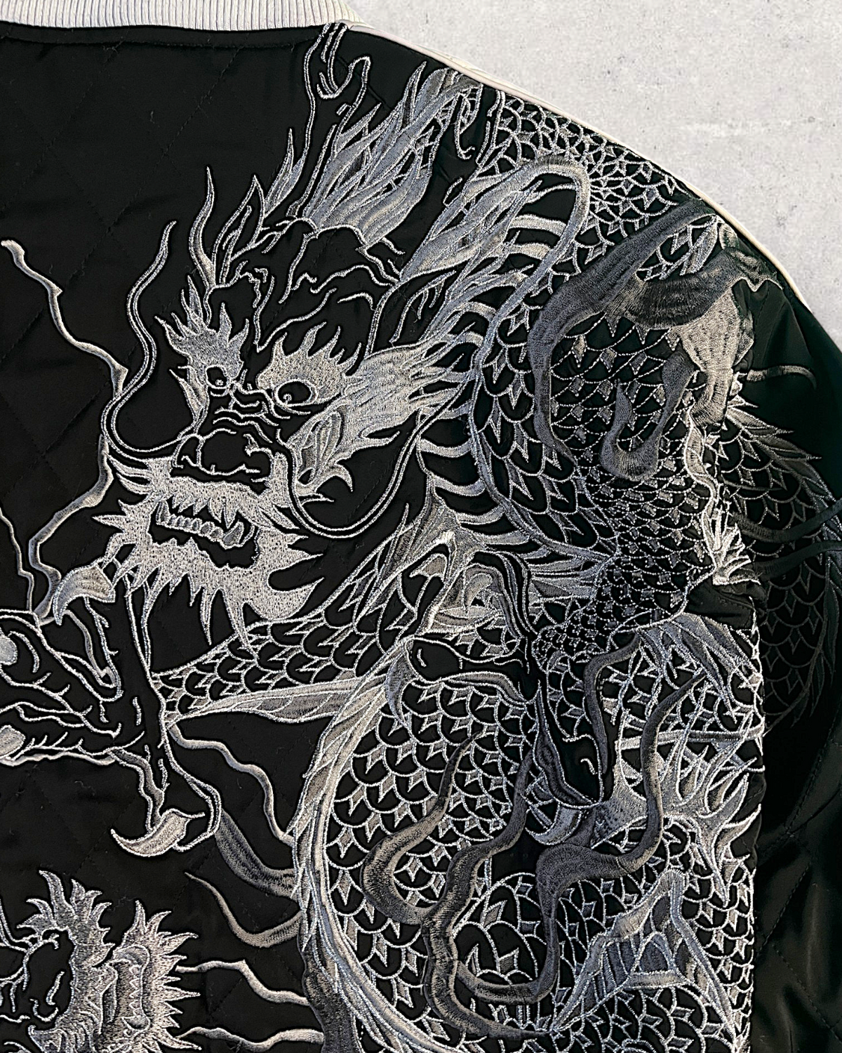 [XL] Japanese Dragon Embroidered Winter Sukajan Jacket – Black & White Quilted Bomber