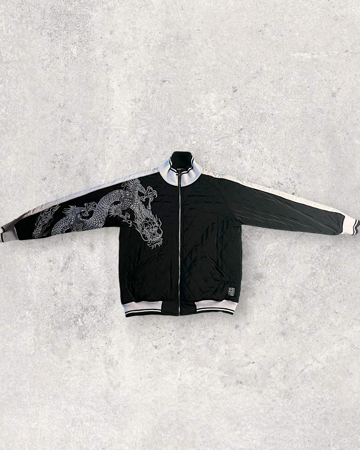 [XL] Japanese Dragon Embroidered Winter Sukajan Jacket – Black & White Quilted Bomber