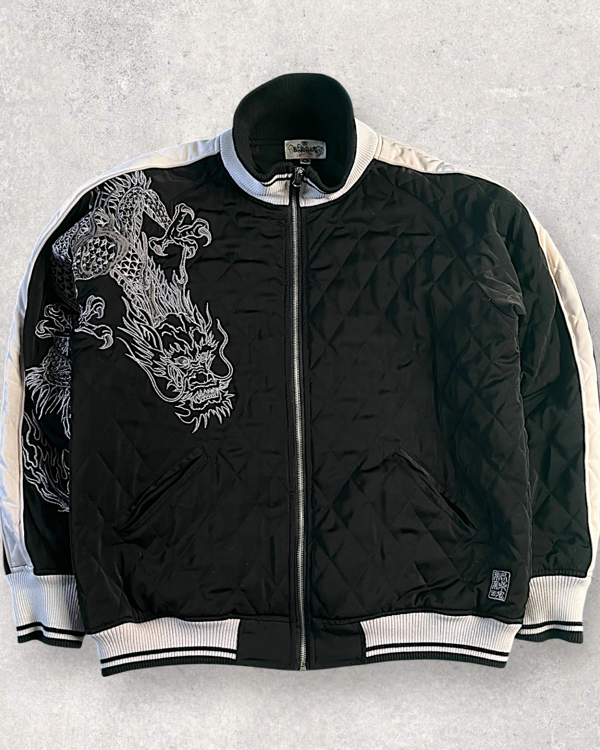 [XL] Japanese Dragon Embroidered Winter Sukajan Jacket – Black & White Quilted Bomber