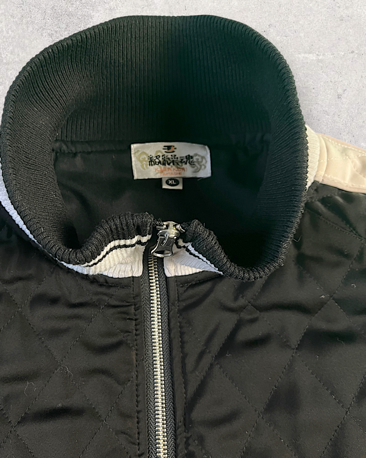 [XL] Japanese Dragon Embroidered Winter Sukajan Jacket – Black & White Quilted Bomber