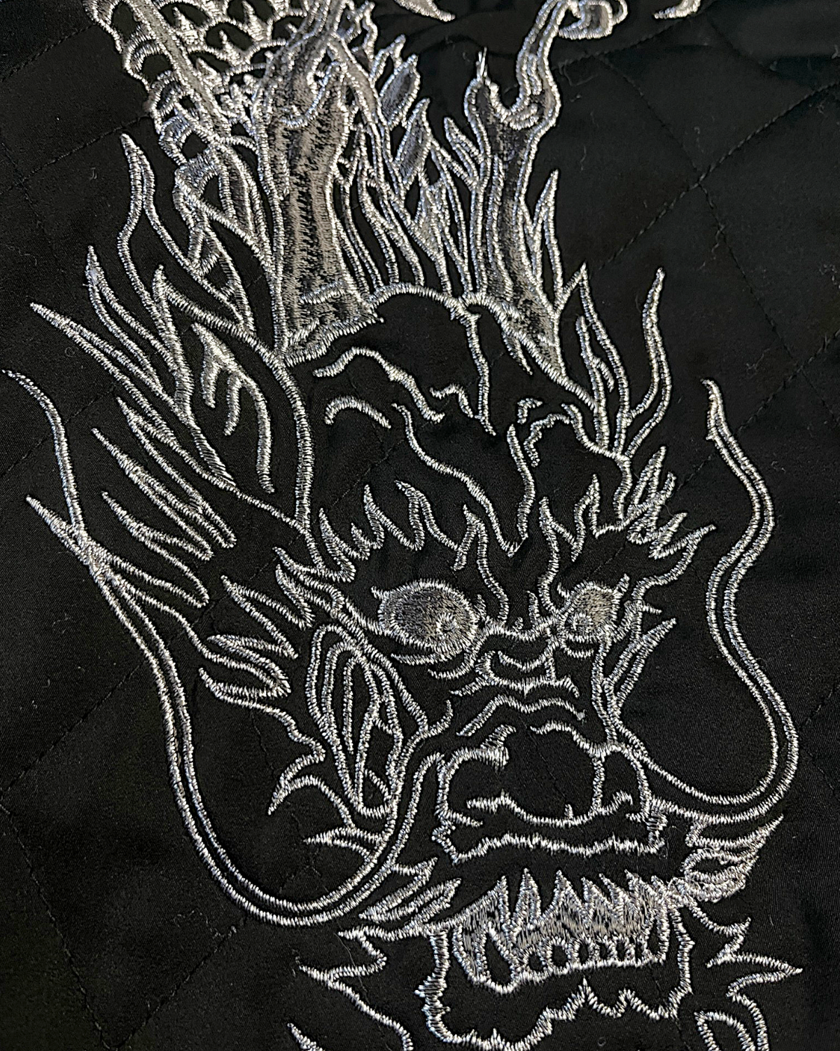 [XL] Japanese Dragon Embroidered Winter Sukajan Jacket – Black & White Quilted Bomber