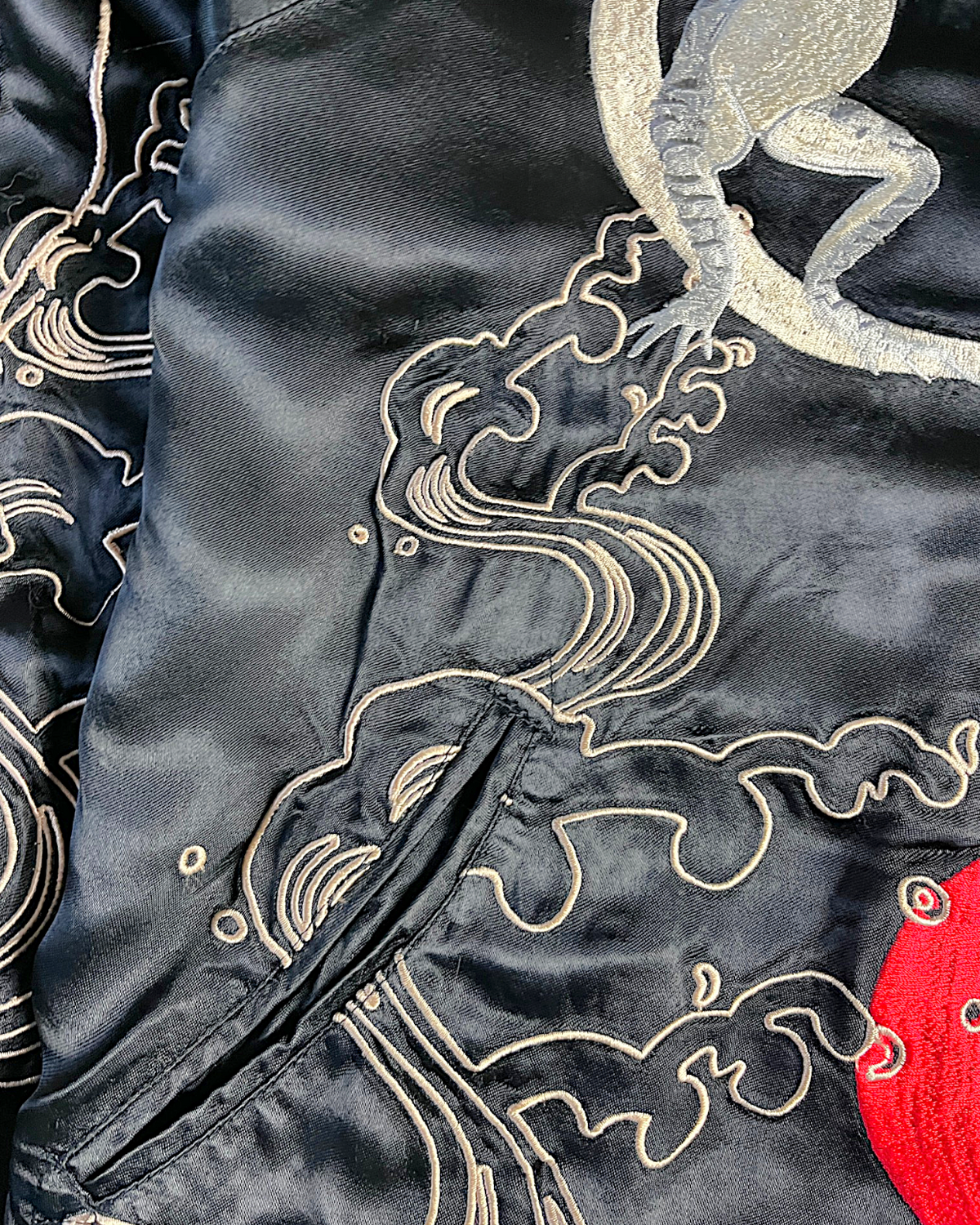[M] Rare Vintage Sanmaruichi Sukajan Jacket – Reversible Frog  Koi Embroidery