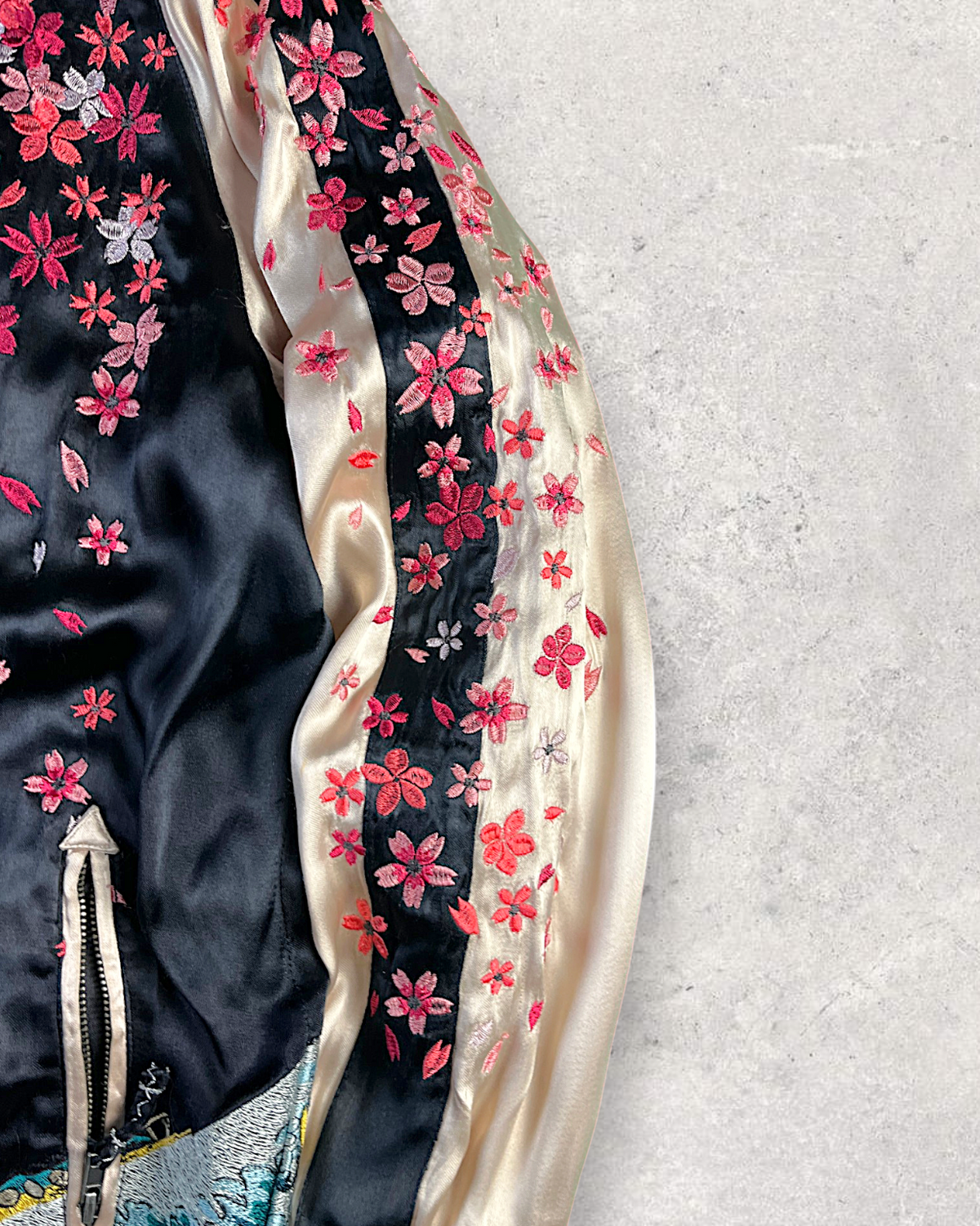 [L] Rare Vintage Miyabimusubi Reversible Sukajan Jacket – Sakura Koi Embroidery