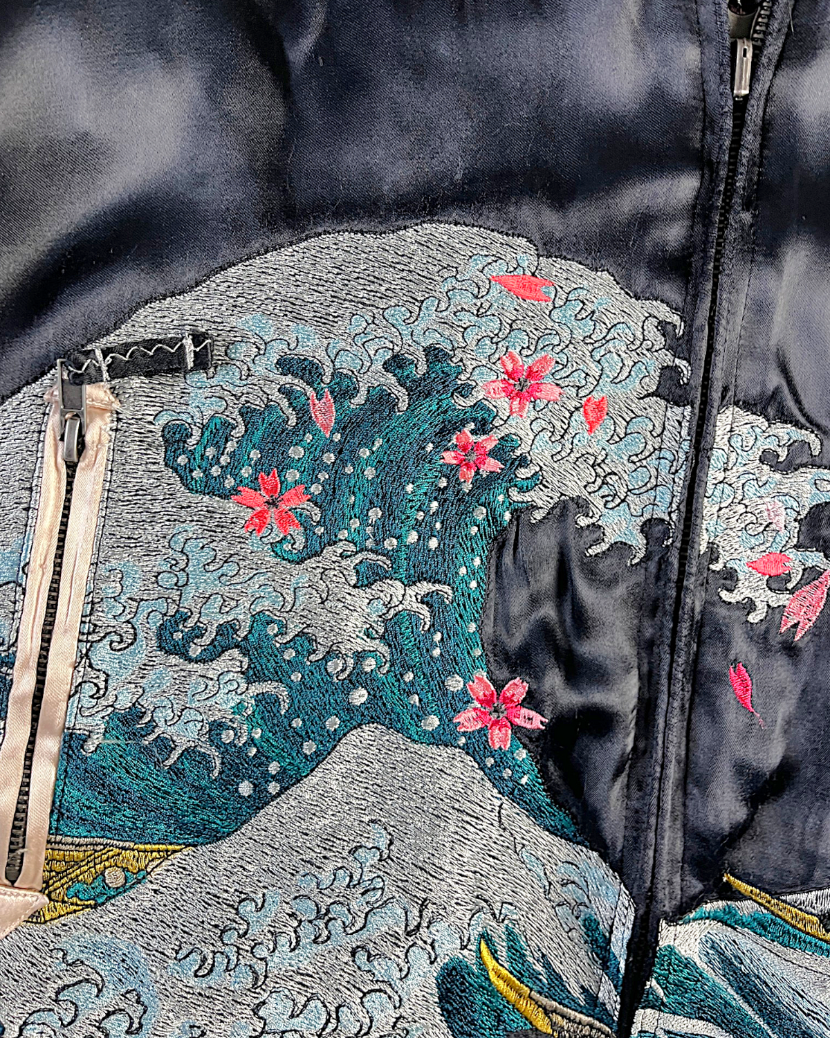 [L] Rare Vintage Miyabimusubi Reversible Sukajan Jacket – Sakura Koi Embroidery