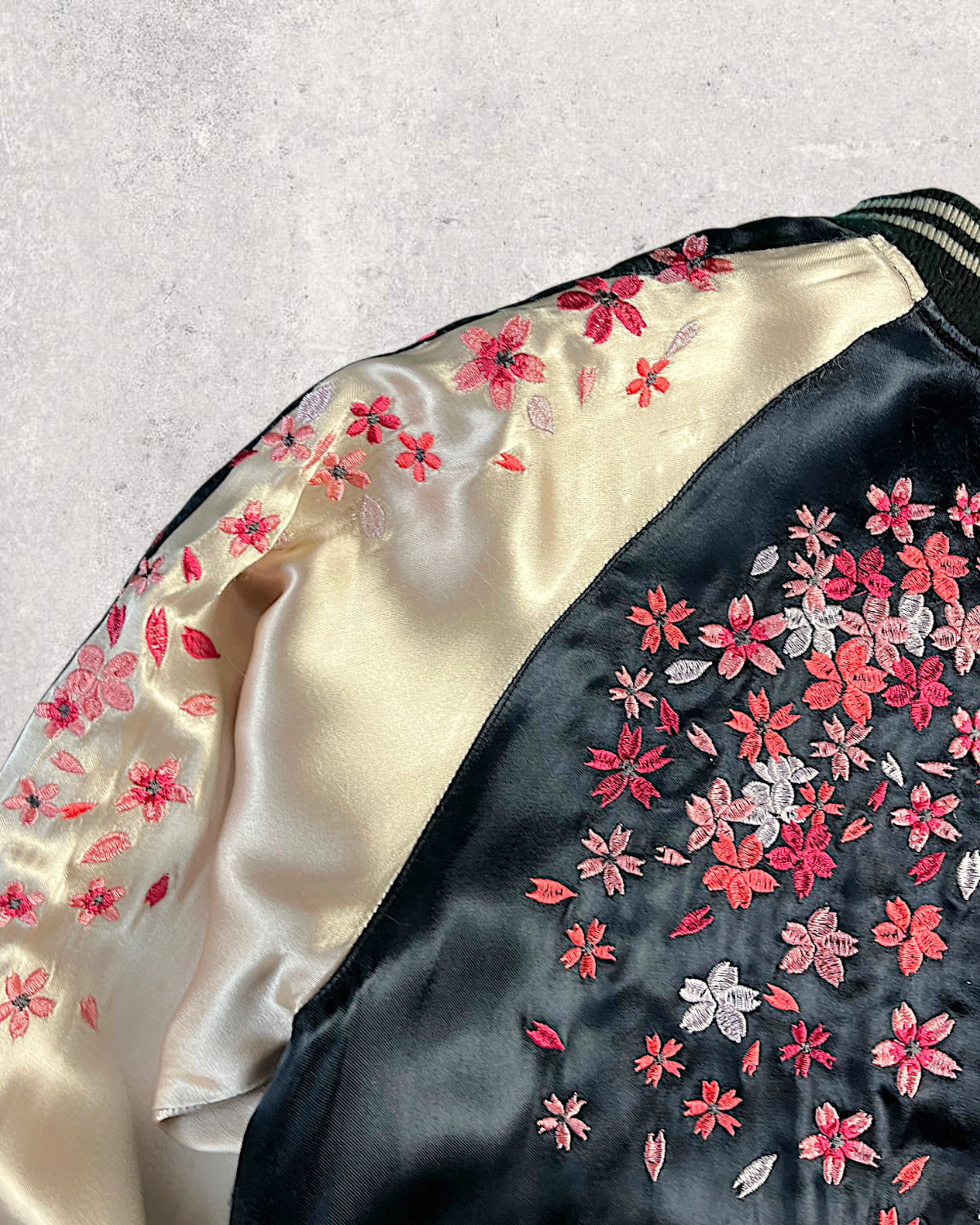 [L] Rare Vintage Miyabimusubi Reversible Sukajan Jacket – Sakura Koi Embroidery