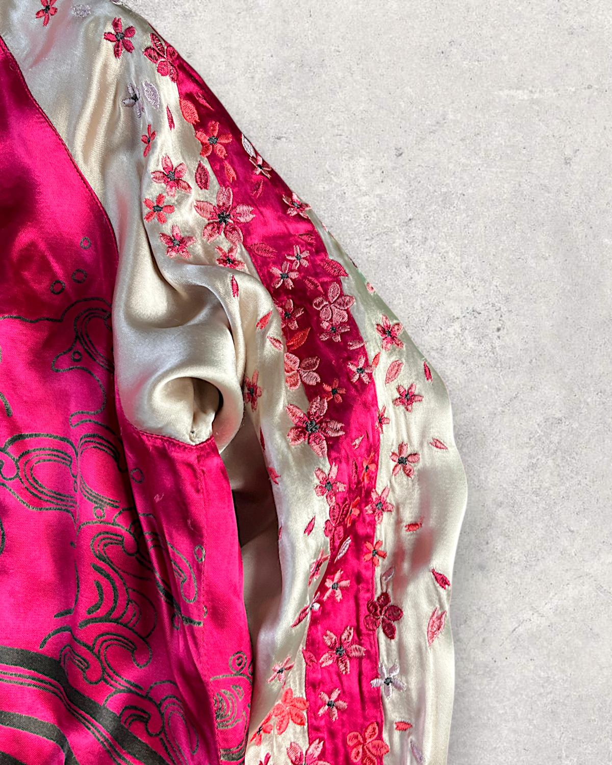 [L] Rare Vintage Miyabimusubi Reversible Sukajan Jacket – Sakura Koi Embroidery
