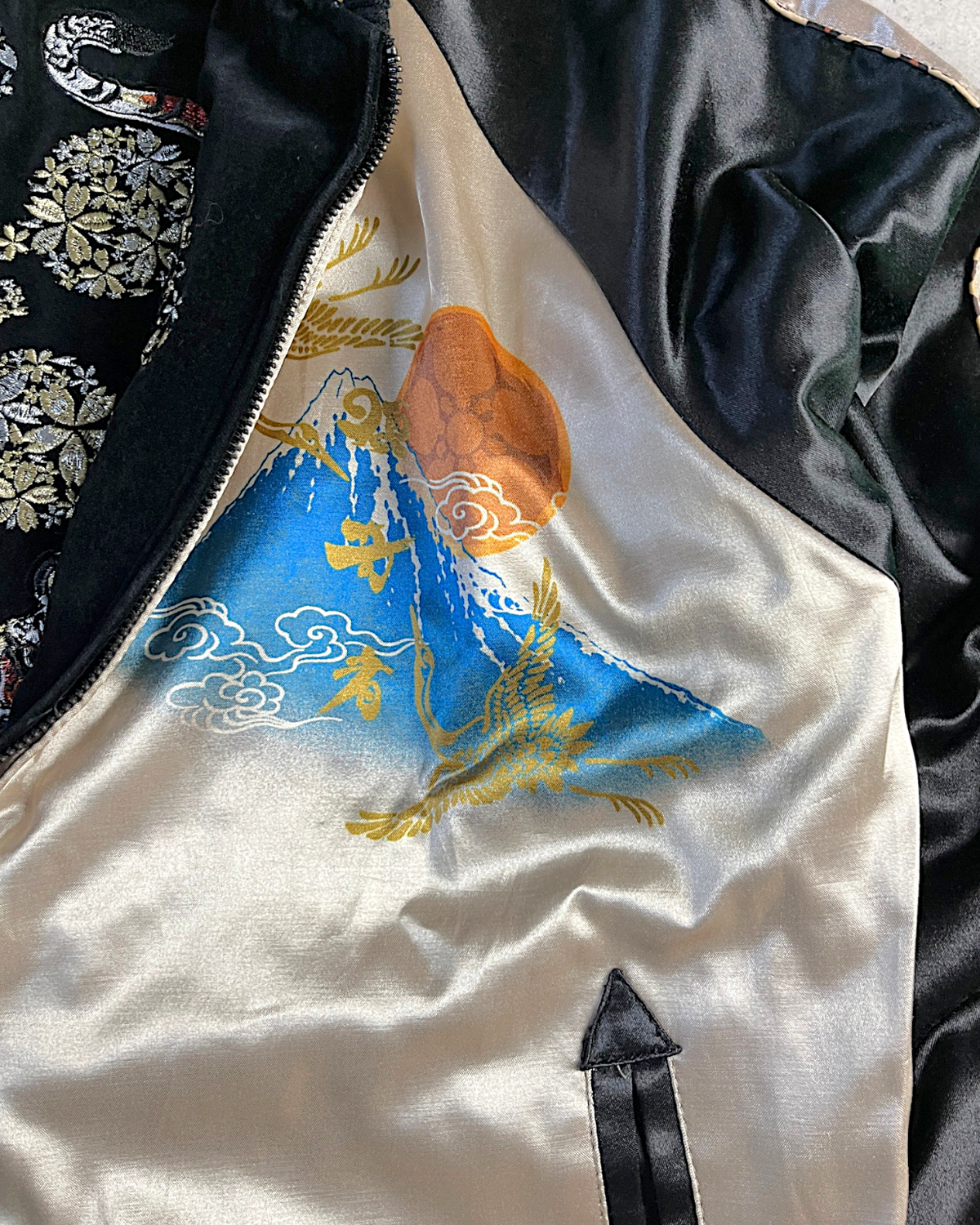 [L] Vintage Reversible Sukajan Jacket – Twin Tigers & Samurai Embroidery