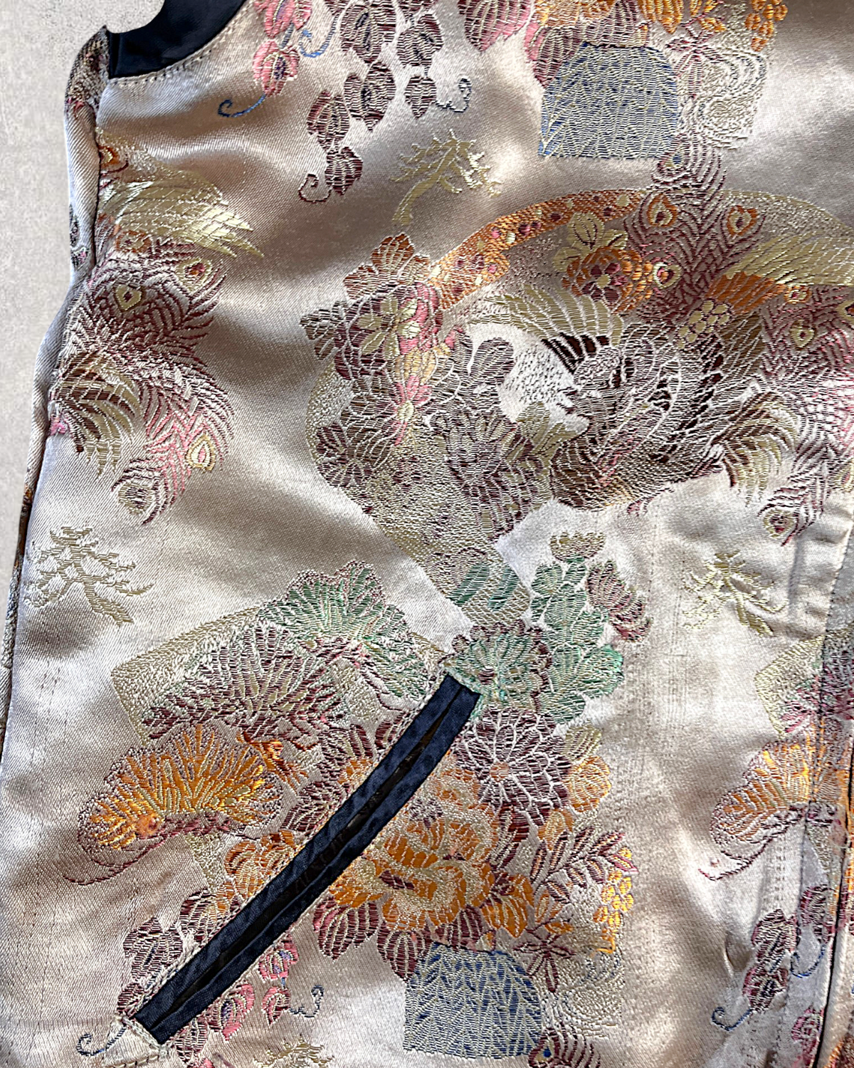 [M] Vintage Koi Fish Sukajan Jacket – Fully Embroidered Reversible Japanese Bomber