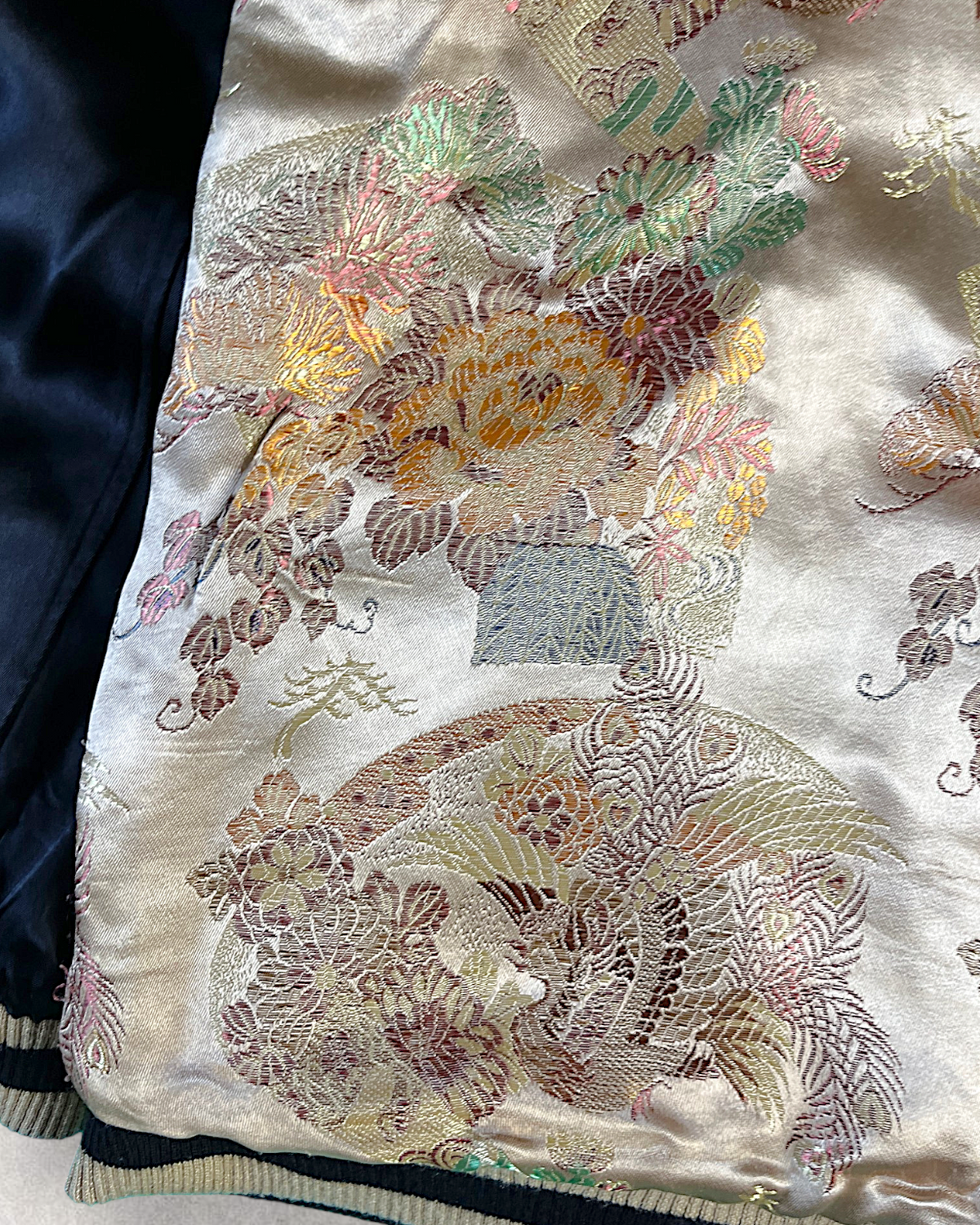 [M] Vintage Koi Fish Sukajan Jacket – Fully Embroidered Reversible Japanese Bomber