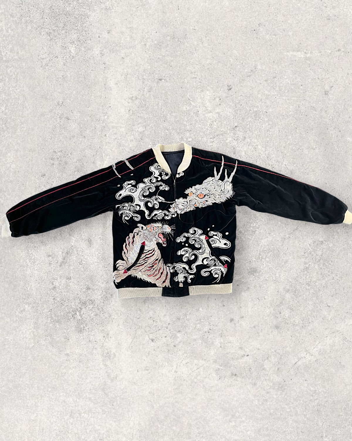[L] Vintage Dragon & Tiger Sukajan Jacket – Fully Embroidered Reversible Japanese Bomber