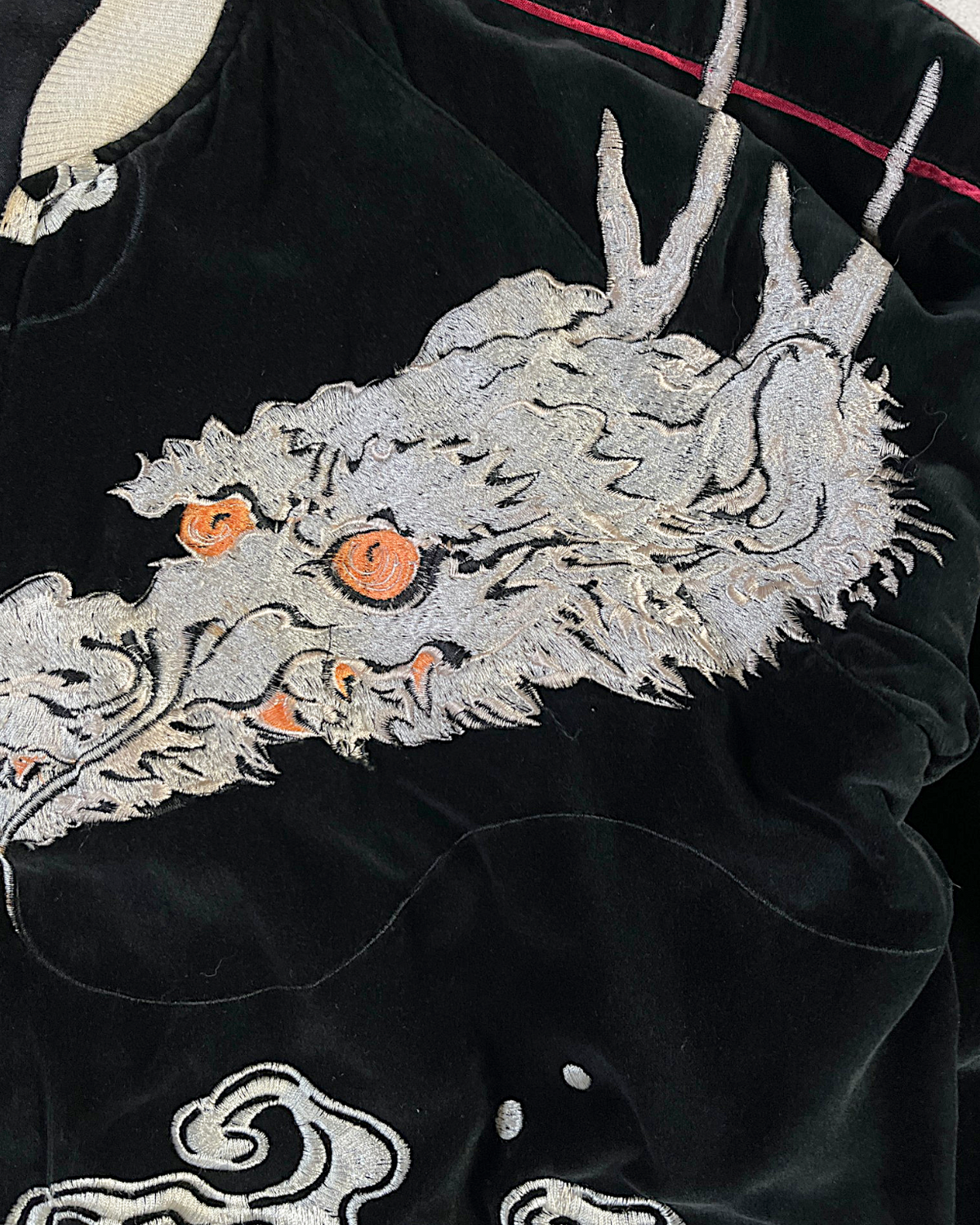 [L] Vintage Dragon & Tiger Sukajan Jacket – Fully Embroidered Reversible Japanese Bomber