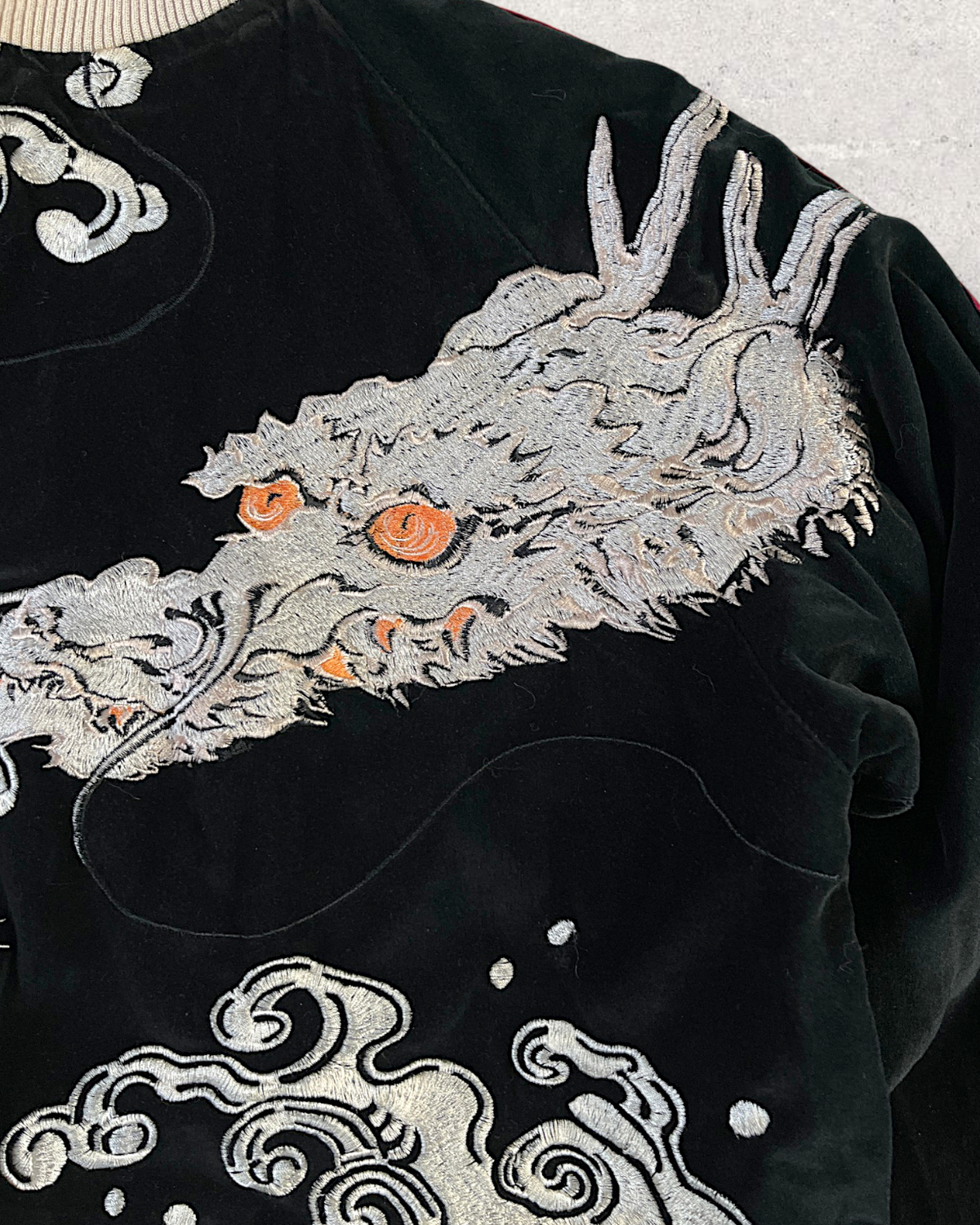 [L] Vintage Dragon & Tiger Sukajan Jacket – Fully Embroidered Reversible Japanese Bomber