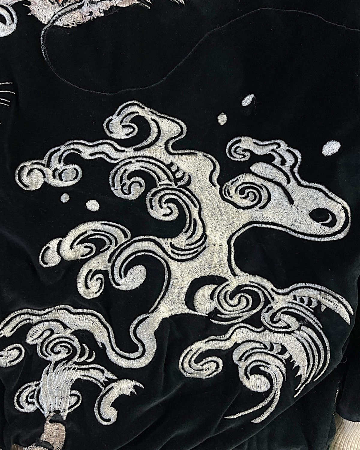 [L] Vintage Dragon & Tiger Sukajan Jacket – Fully Embroidered Reversible Japanese Bomber