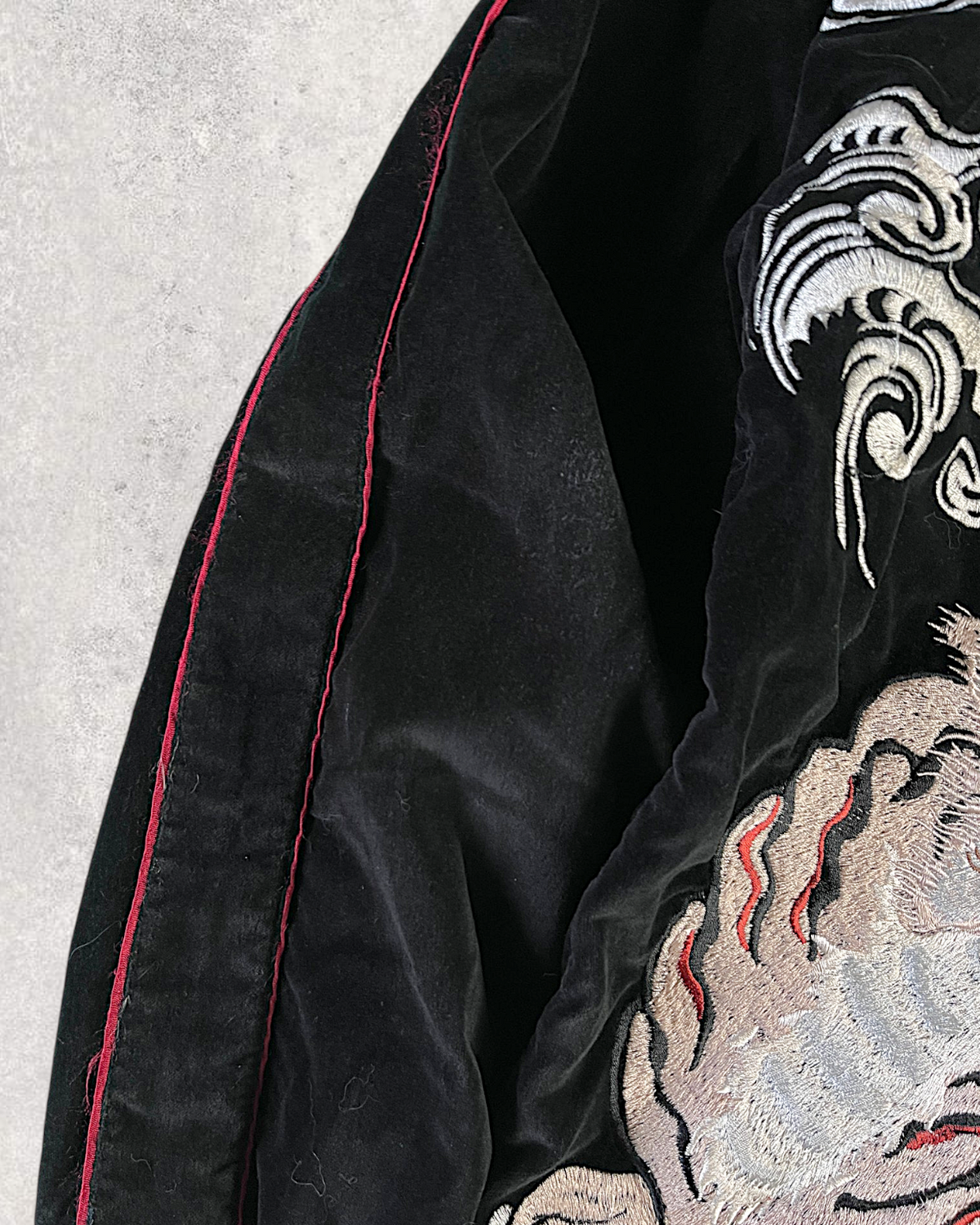 [L] Vintage Dragon & Tiger Sukajan Jacket – Fully Embroidered Reversible Japanese Bomber