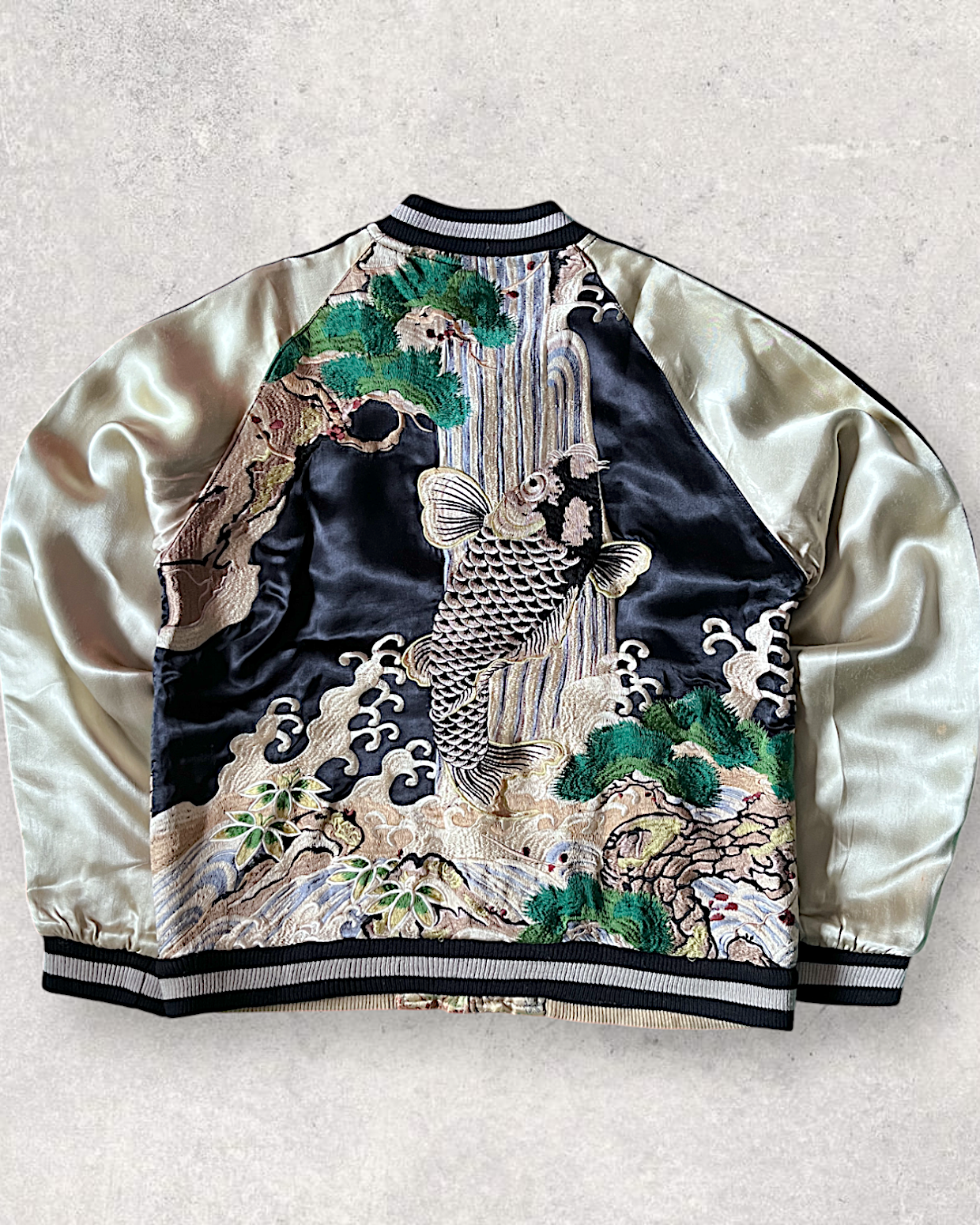 Rare Reversible M size Flying Hakurei Koi Bomber jacket sukajan | Autumn/Winter | Vintage
