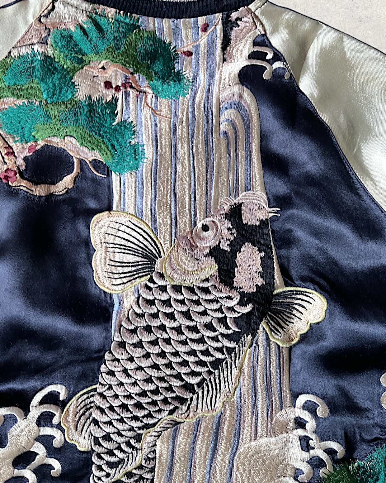 Rare Reversible M size Flying Hakurei Koi Bomber jacket sukajan | Autumn/Winter | Vintage