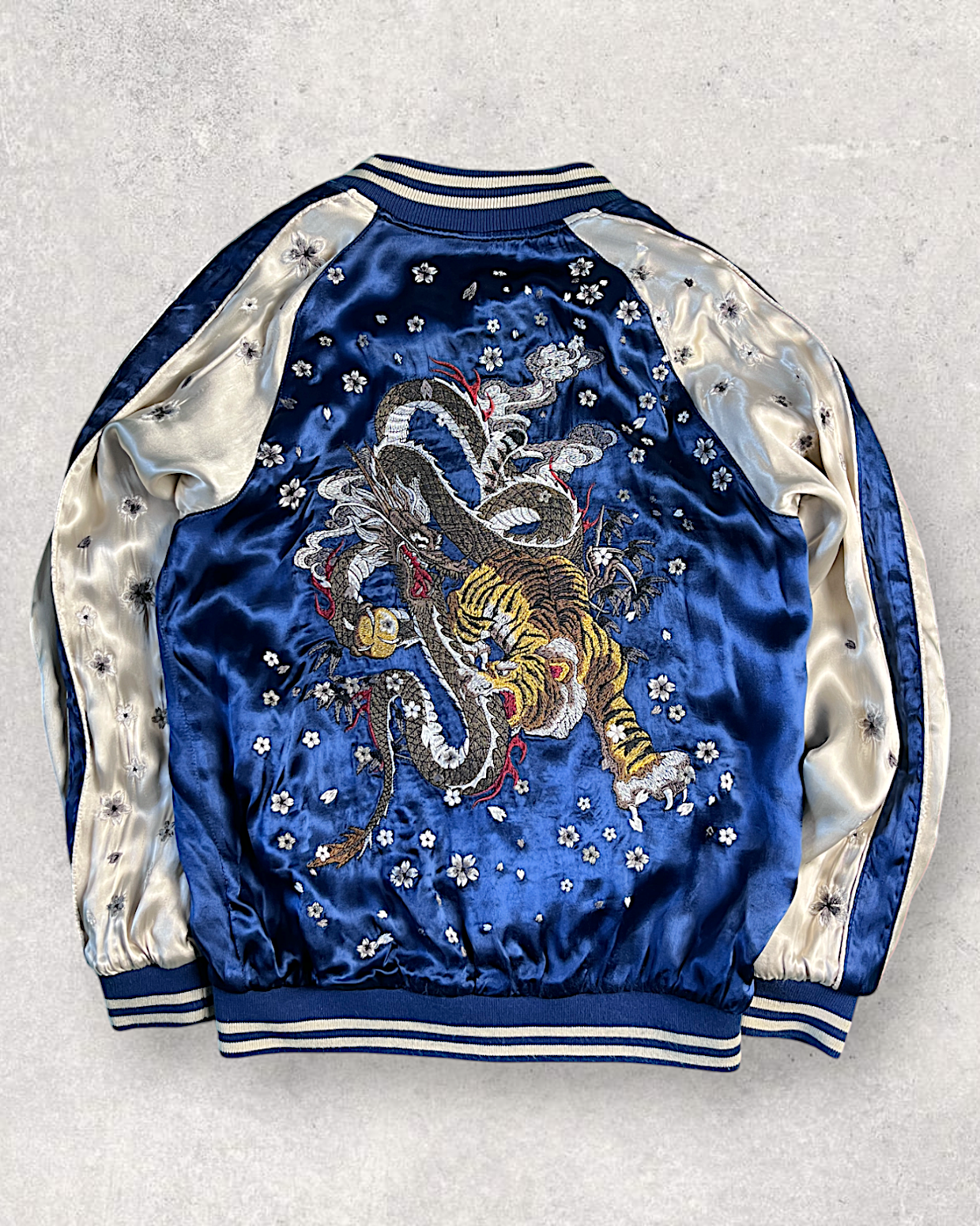 【XL】Miyabi Musubi Reversible Sukajan XL – Dragon, Tiger & Koi Embroidered Japanese Satin Jacket