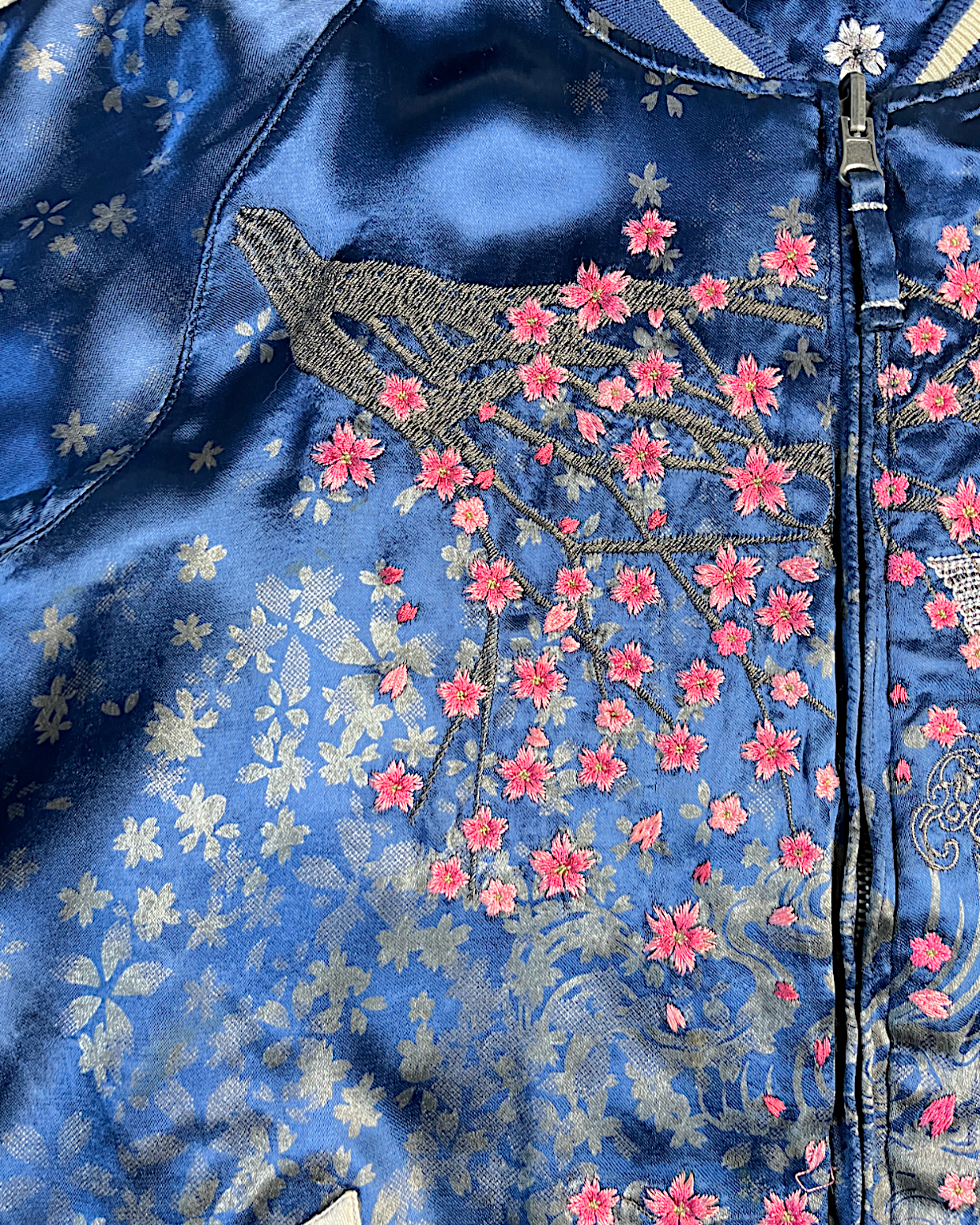 【XL】Miyabi Musubi Reversible Sukajan XL – Dragon, Tiger & Koi Embroidered Japanese Satin Jacket