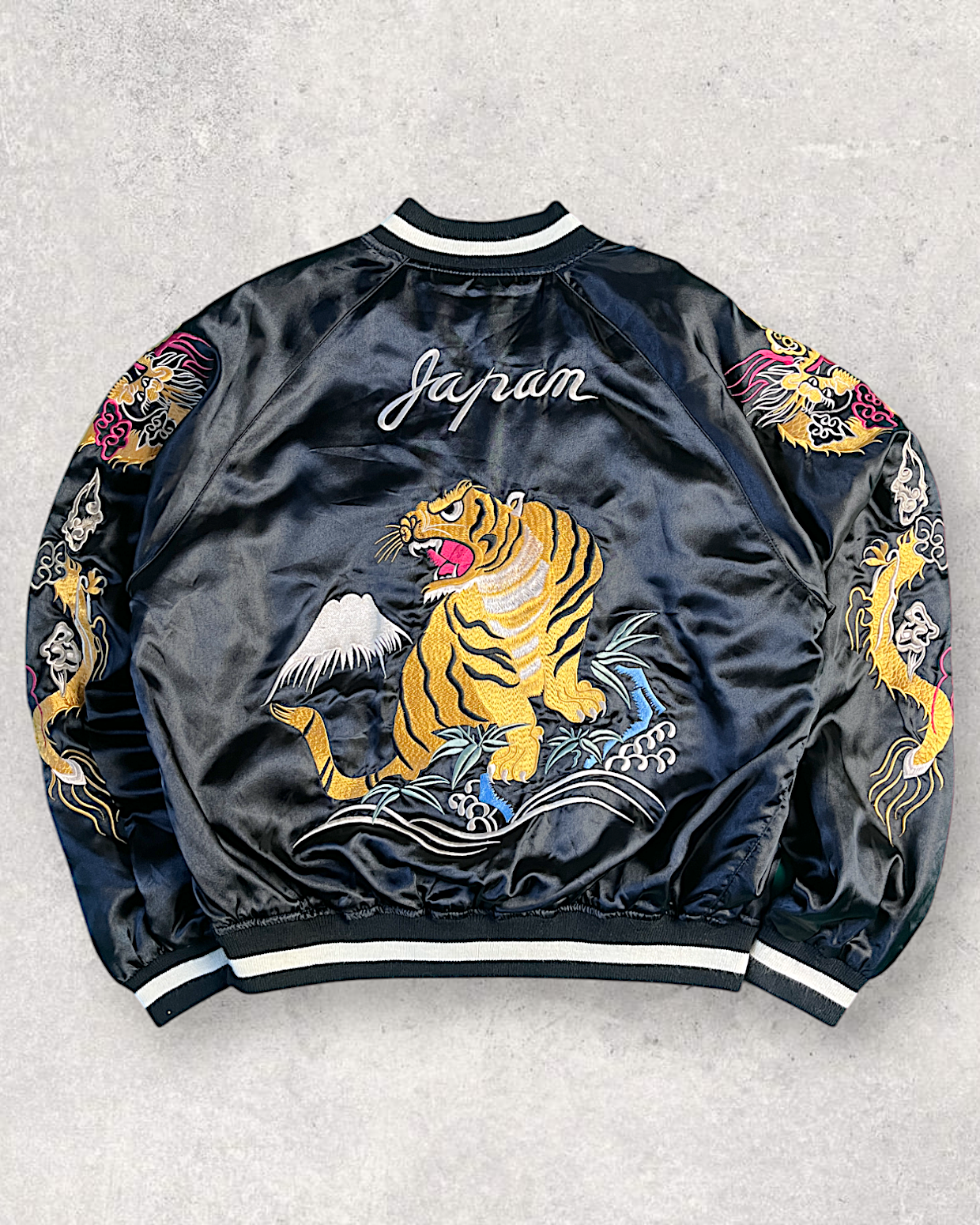 [L] Japanese Dragon & Tiger Sukajan - Powerful Embroidery　| Vintage