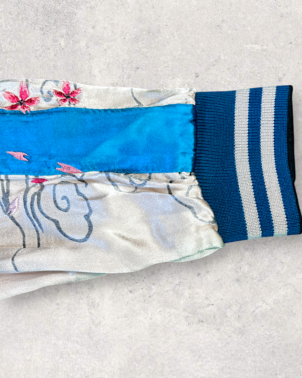 [L]【Luxurious Embroidered Sukajan】Dragon & Cherry Blossom / Phoenix - Musubi Japan Reversible