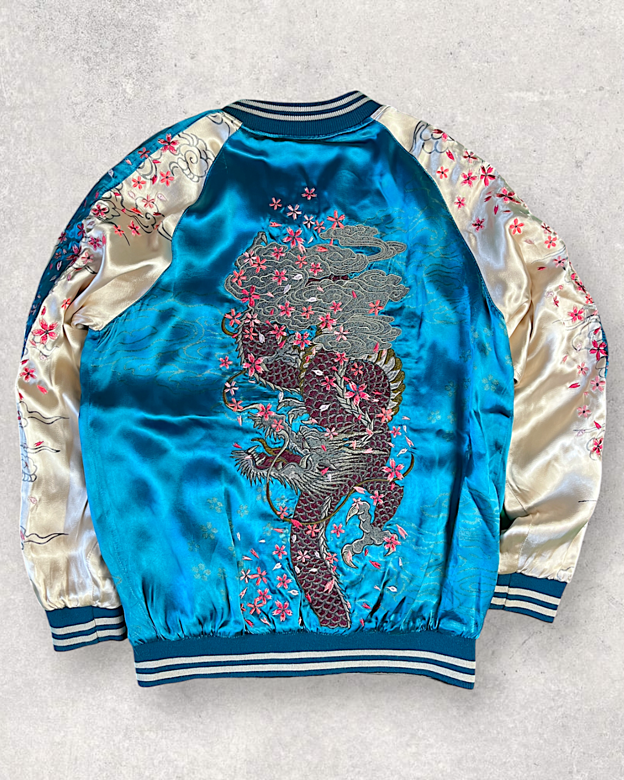 [XL]【Luxurious Embroidered Sukajan】Dragon & Cherry Blossom / Phoenix - Musubi Japan Reversible
