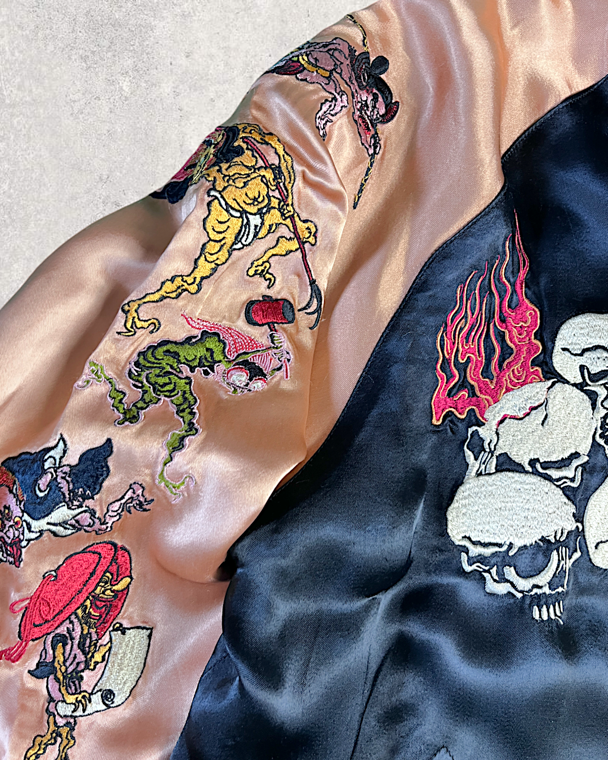 [L]【Stunning】 Hyakki Yagyo Yokai Scroll Reversible Sukajan