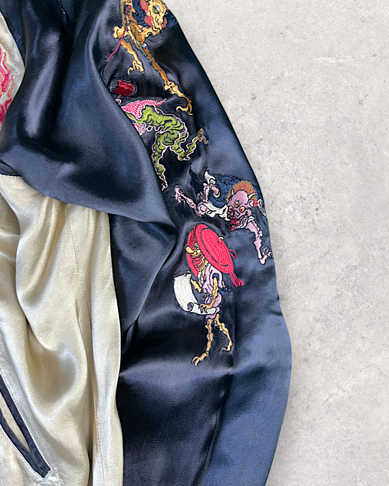 [L]【Stunning】 Hyakki Yagyo Yokai Scroll Reversible Sukajan
