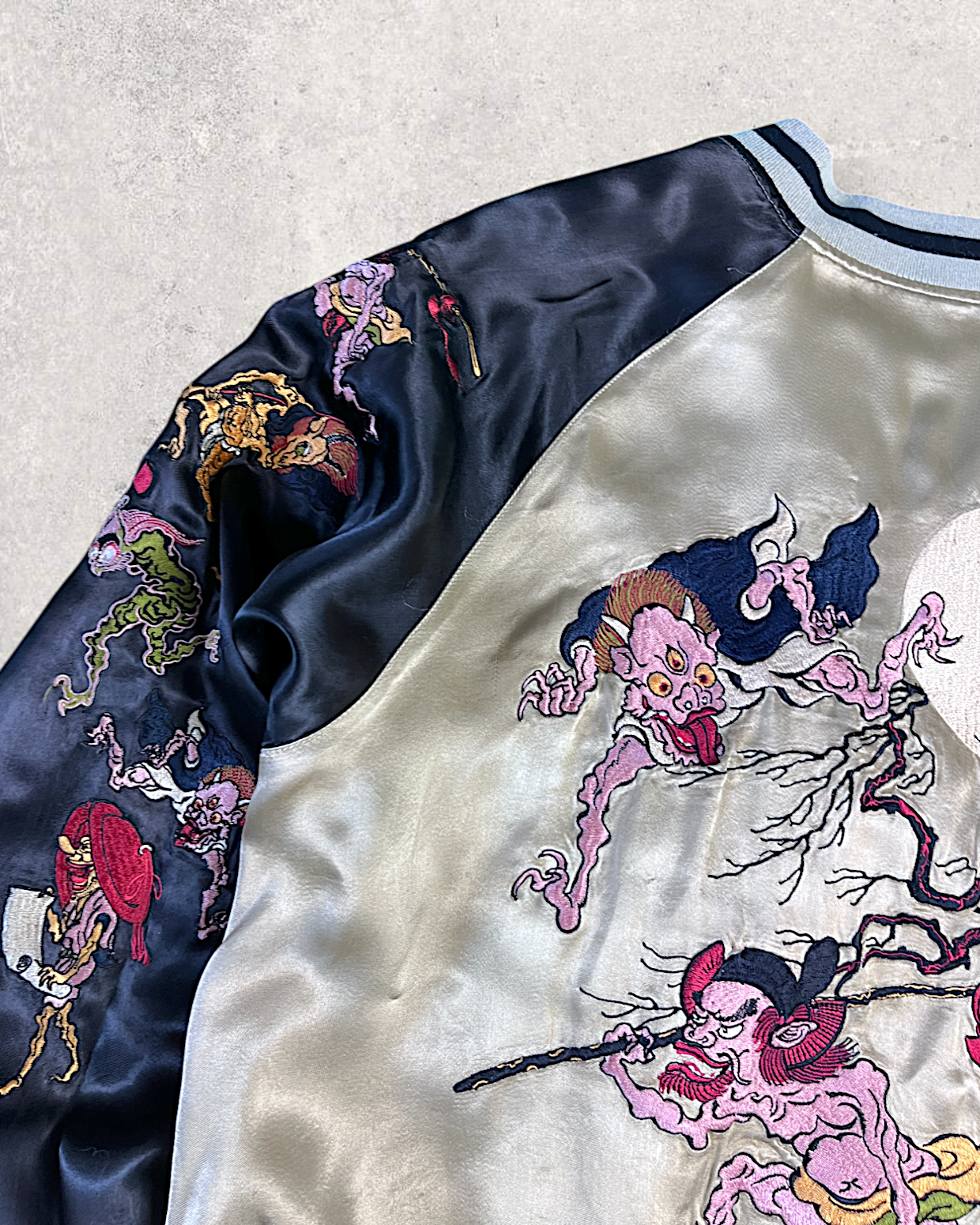[L]【Stunning】 Hyakki Yagyo Yokai Scroll Reversible Sukajan