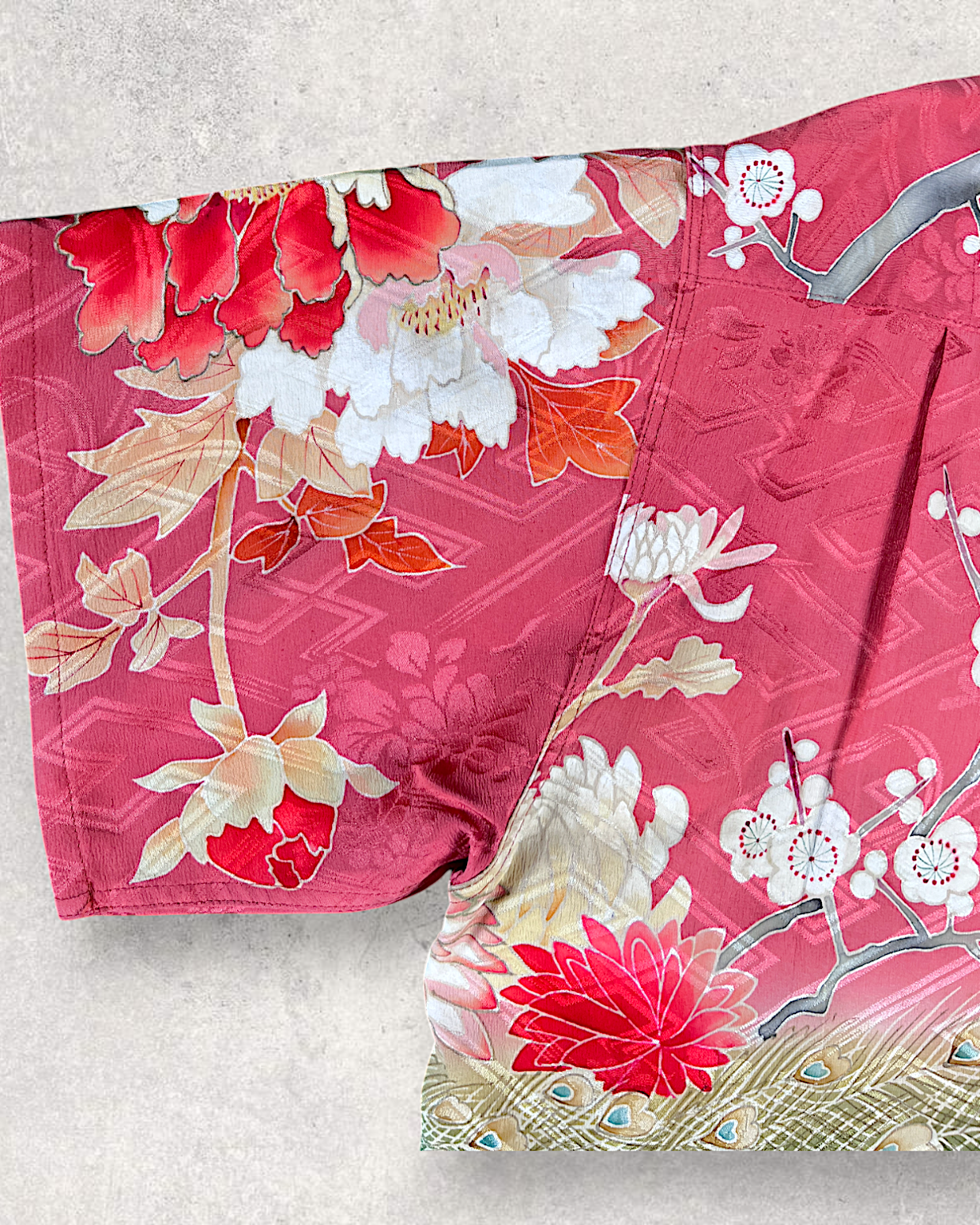 [L]【One-of-a-Kind】Kimono Remake Shirt with Peacock & Floral Motif