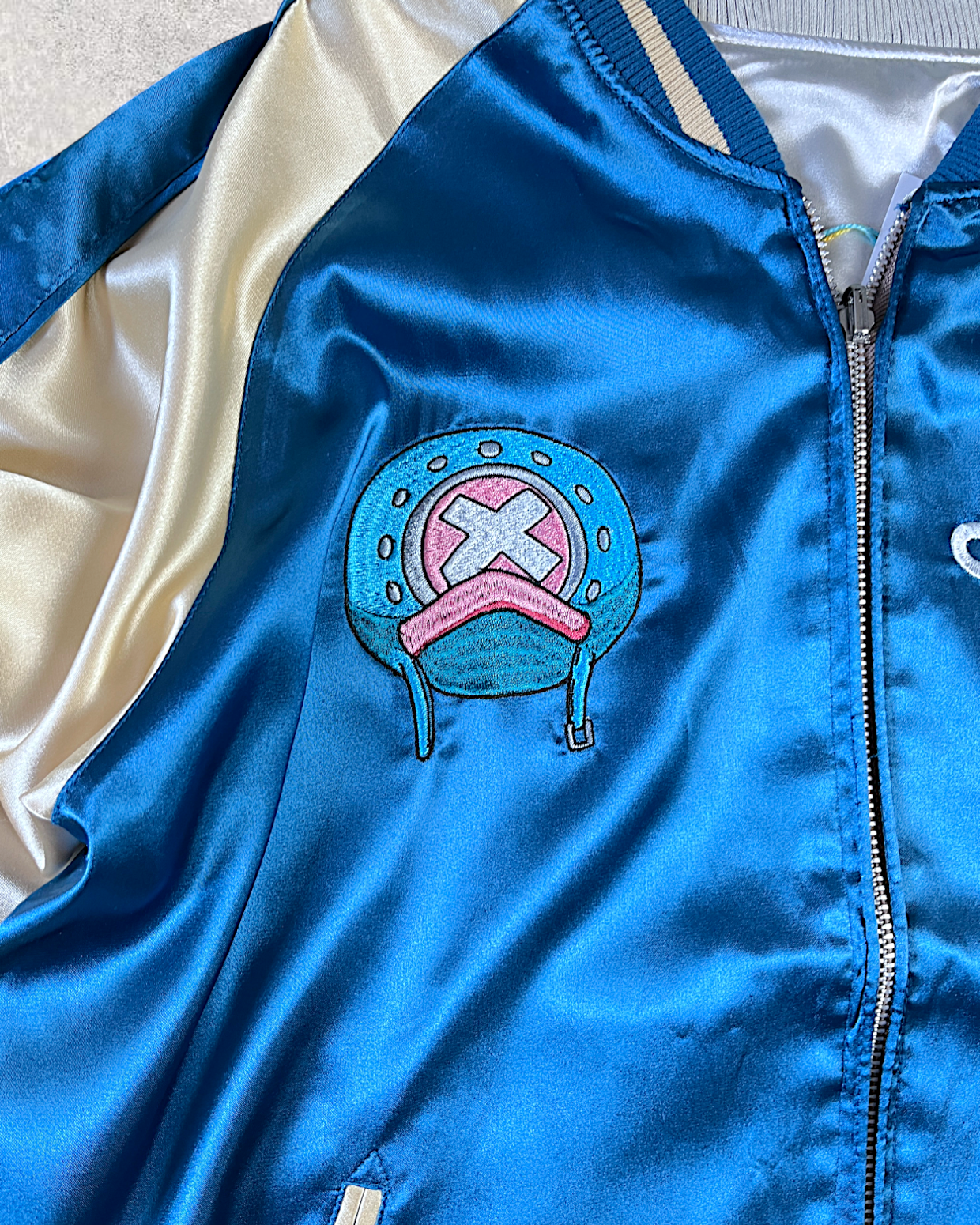 【XL・NEW】ONE PIECE × Tony Tony Chopper Reversible Sukajan Jacket｜Limited Edition Anime Souvenir Jacket