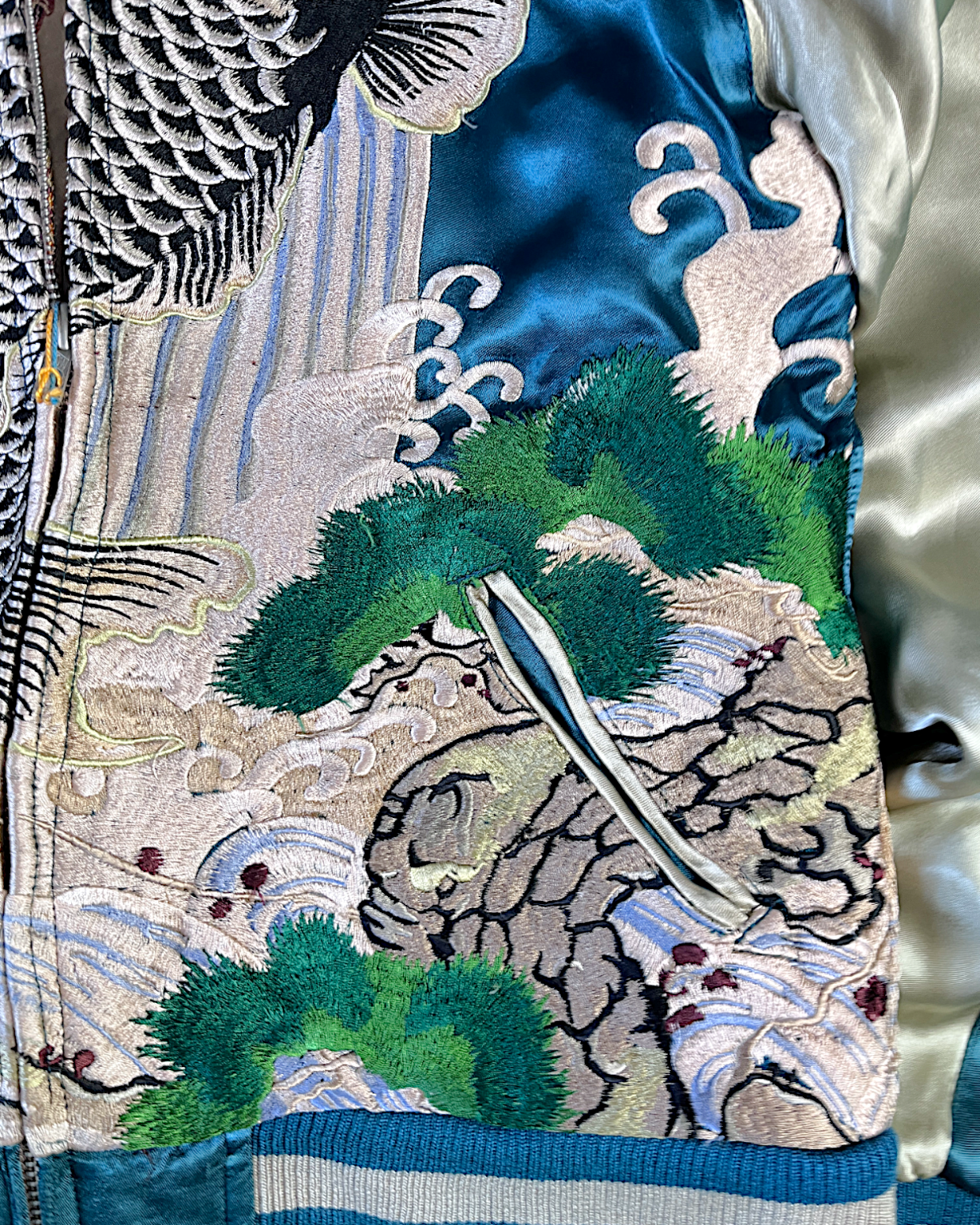 [S/ Reversible] Vintage Sukajan Jacket – Climbing Koi Embroidery | Unique Japanese Streetwear