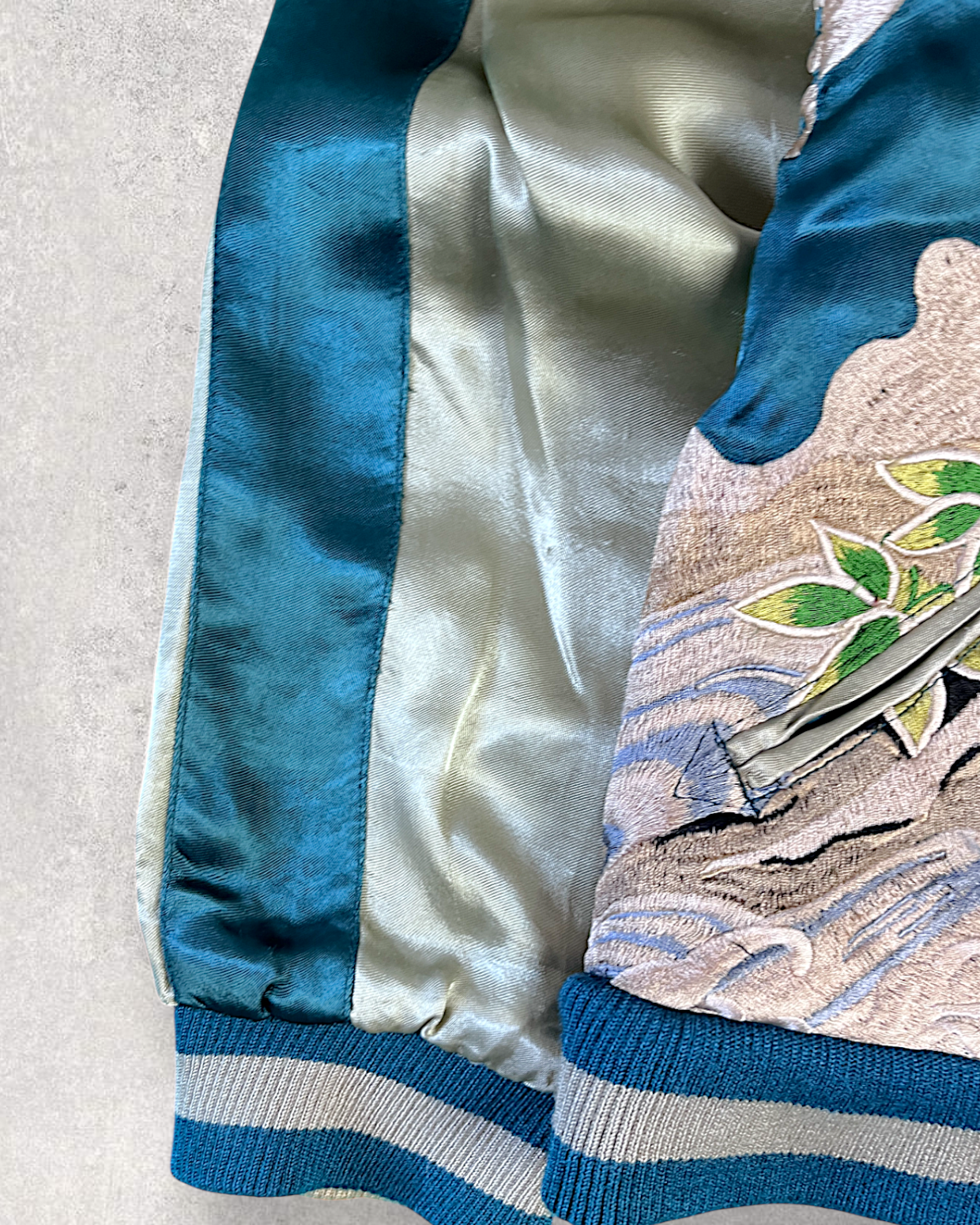 [S/ Reversible] Vintage Sukajan Jacket – Climbing Koi Embroidery | Unique Japanese Streetwear