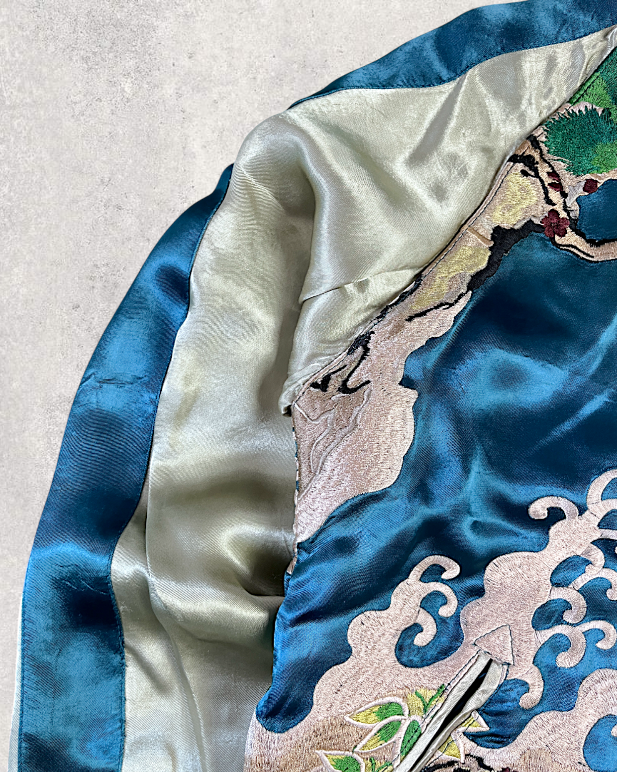 [S/ Reversible] Vintage Sukajan Jacket – Climbing Koi Embroidery | Unique Japanese Streetwear