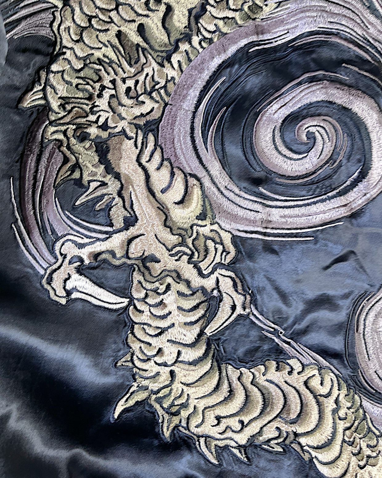 【XL Dragon Reversible Sukajan】Cloud-Embroidered Dragon × Brocade Pattern Sleeves | One-of-a-Kind Statement Jacket