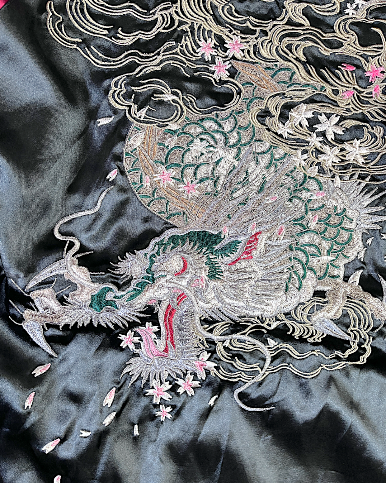 [3XL/Dragon Embroidered Sukajan] Bold Black & Crimson Souvenir Jacket – Perfect for Spring &