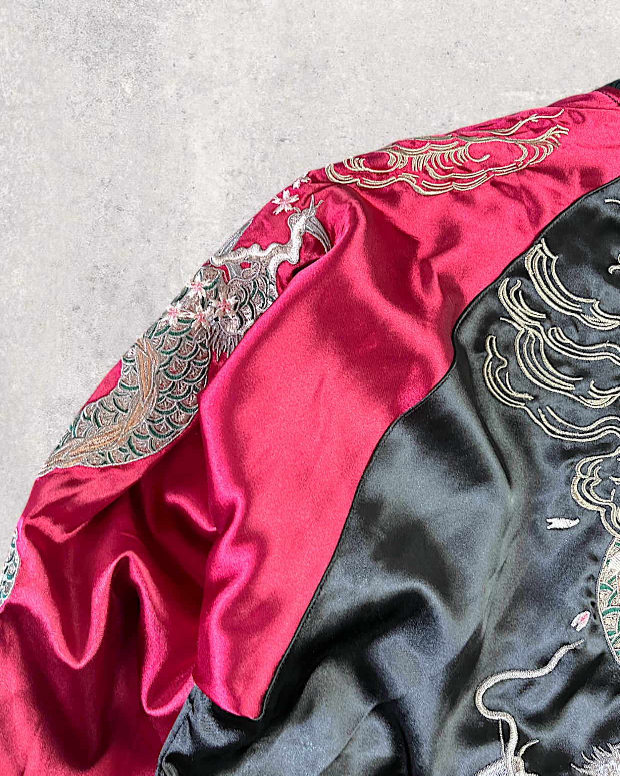 [3XL/Dragon Embroidered Sukajan] Bold Black & Crimson Souvenir Jacket – Perfect for Spring &
