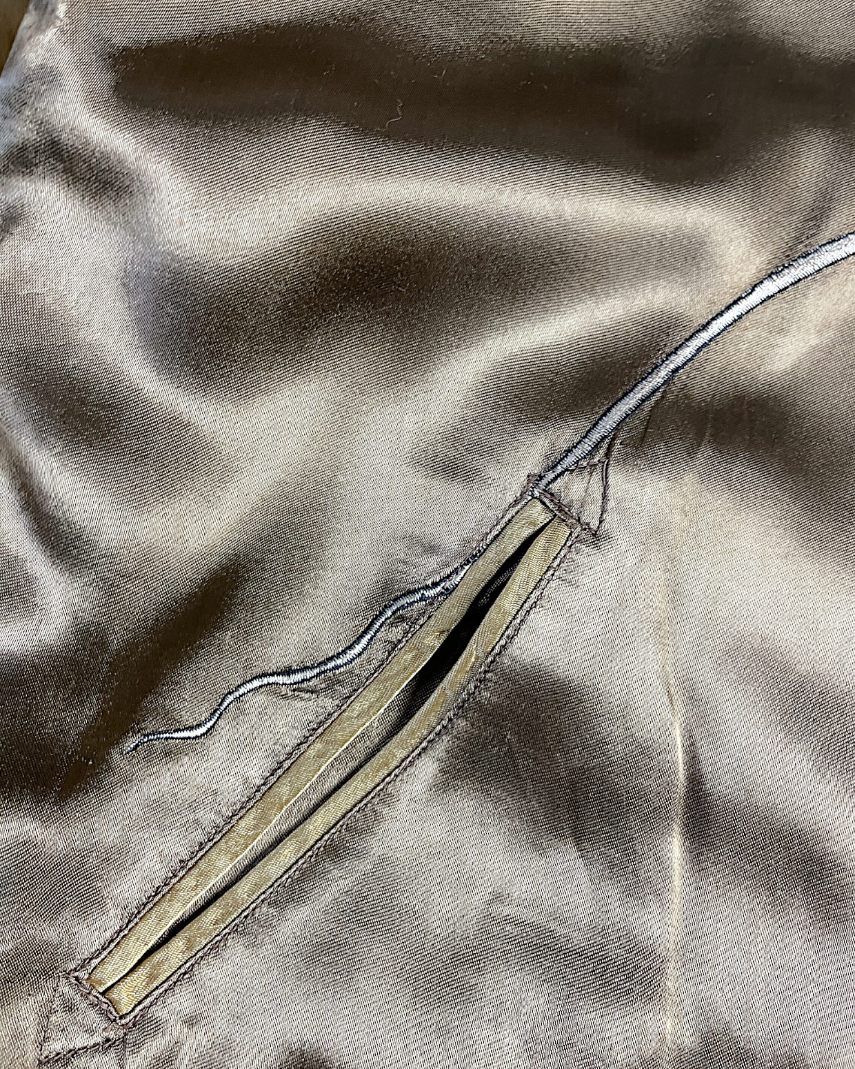 【L】Gold & Silver Gradient Dragon / Indigo Cloud Dragon – Japanese Embroidered Bomber