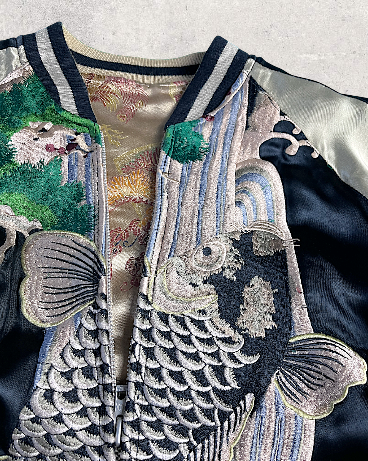 【XL】Koi Waterfall & Pine Embroidery / Japanese Brocade Pattern – XL Japanese Bomber