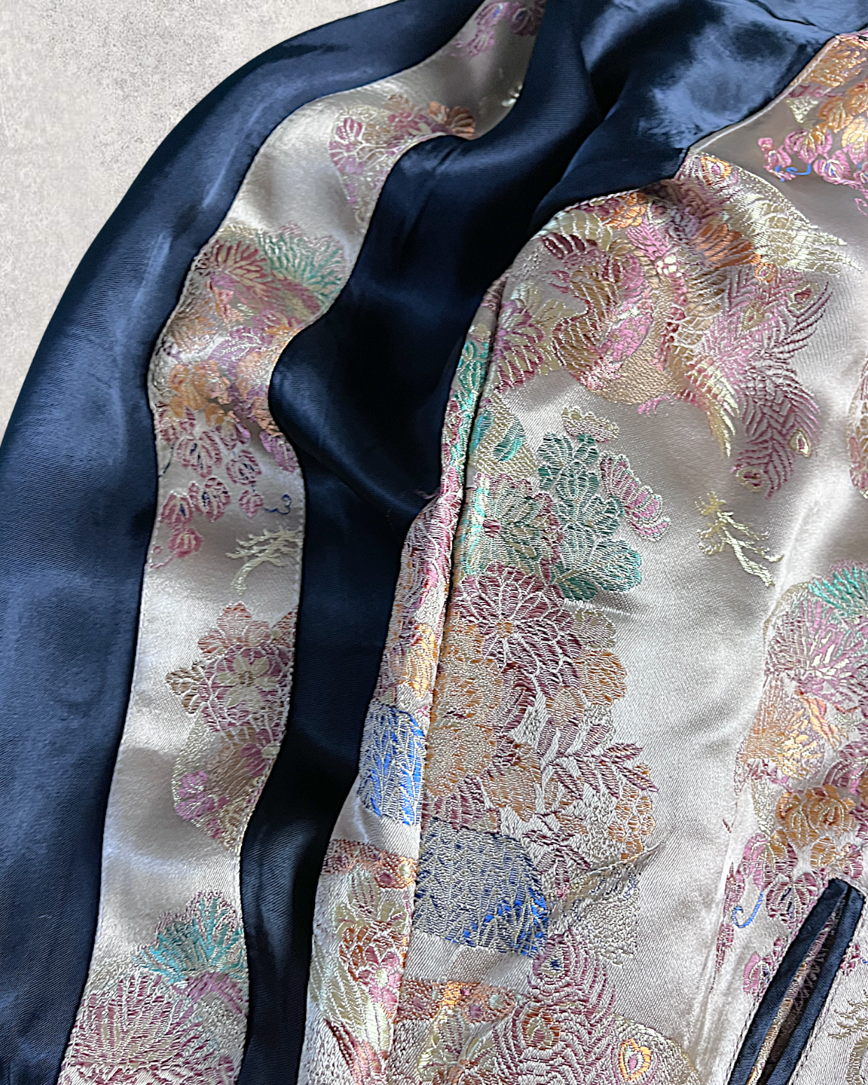 【XL】Koi Waterfall & Pine Embroidery / Japanese Brocade Pattern – XL Japanese Bomber