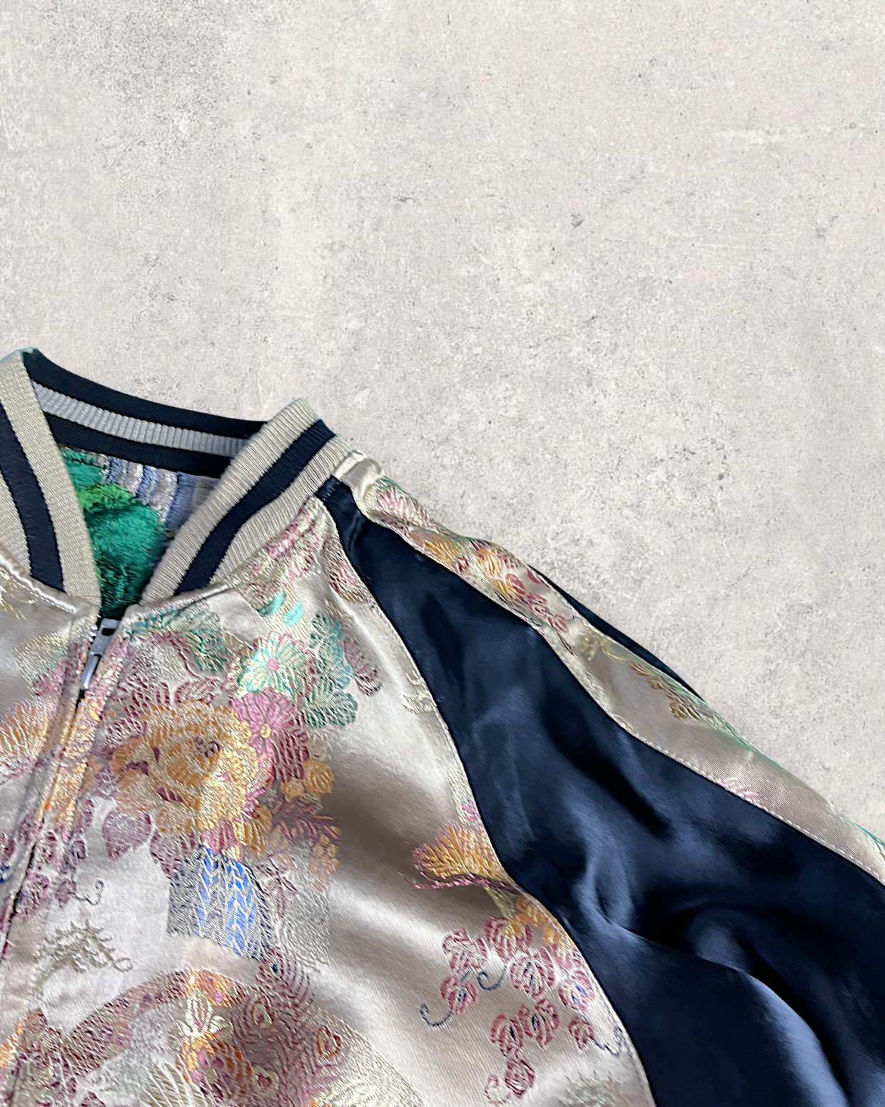 【XL】Koi Waterfall & Pine Embroidery / Japanese Brocade Pattern – XL Japanese Bomber