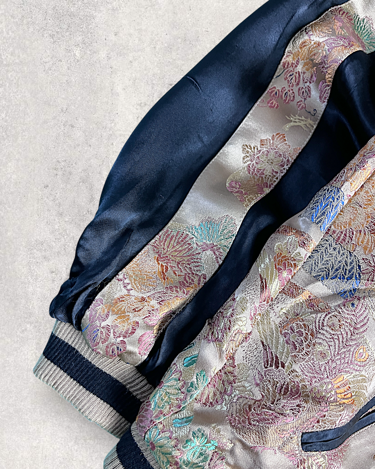 【XL】Koi Waterfall & Pine Embroidery / Japanese Brocade Pattern – XL Japanese Bomber